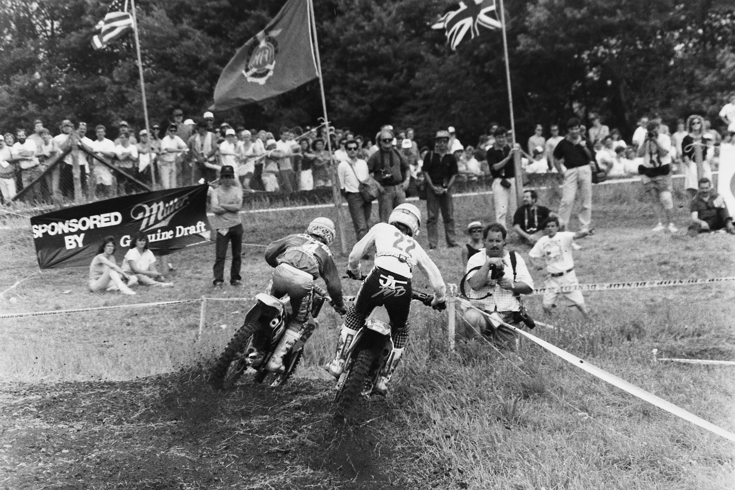 Bayle (22) was supposed to ride the 500cc USGP in 1990, but ended up breaking his arm in the 125 National at Washougal.