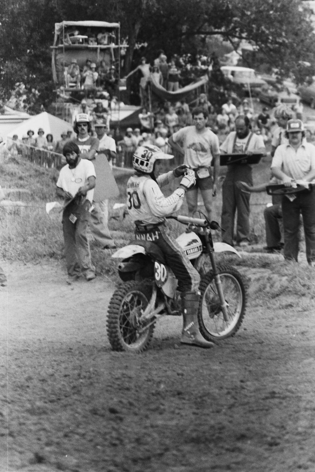 Bob Hannah's front tire went flat after a crash with Akira Watanabe in the second moto.