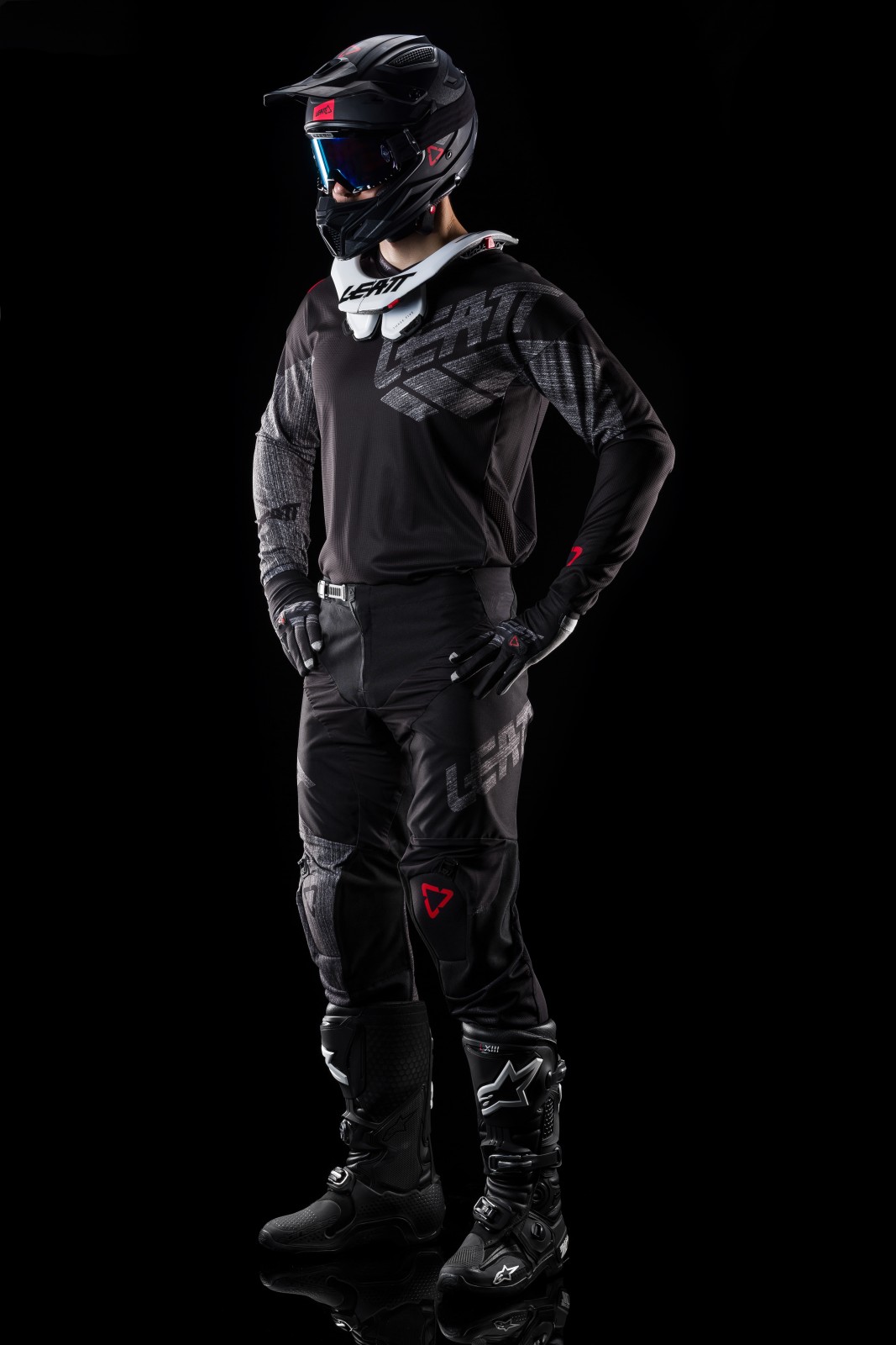 LEATT_2018_gear_combo_front_0007