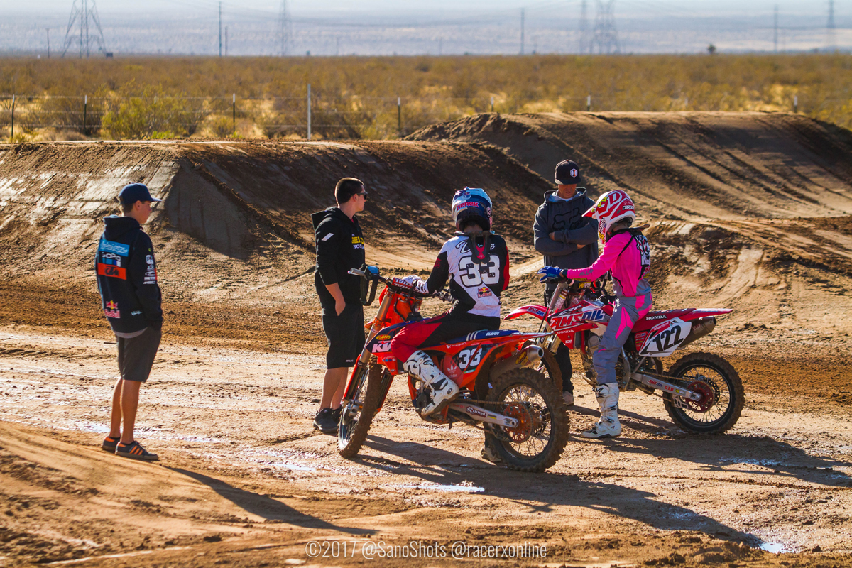 2017-09-25_kScott_Mumford-SX_26_WM