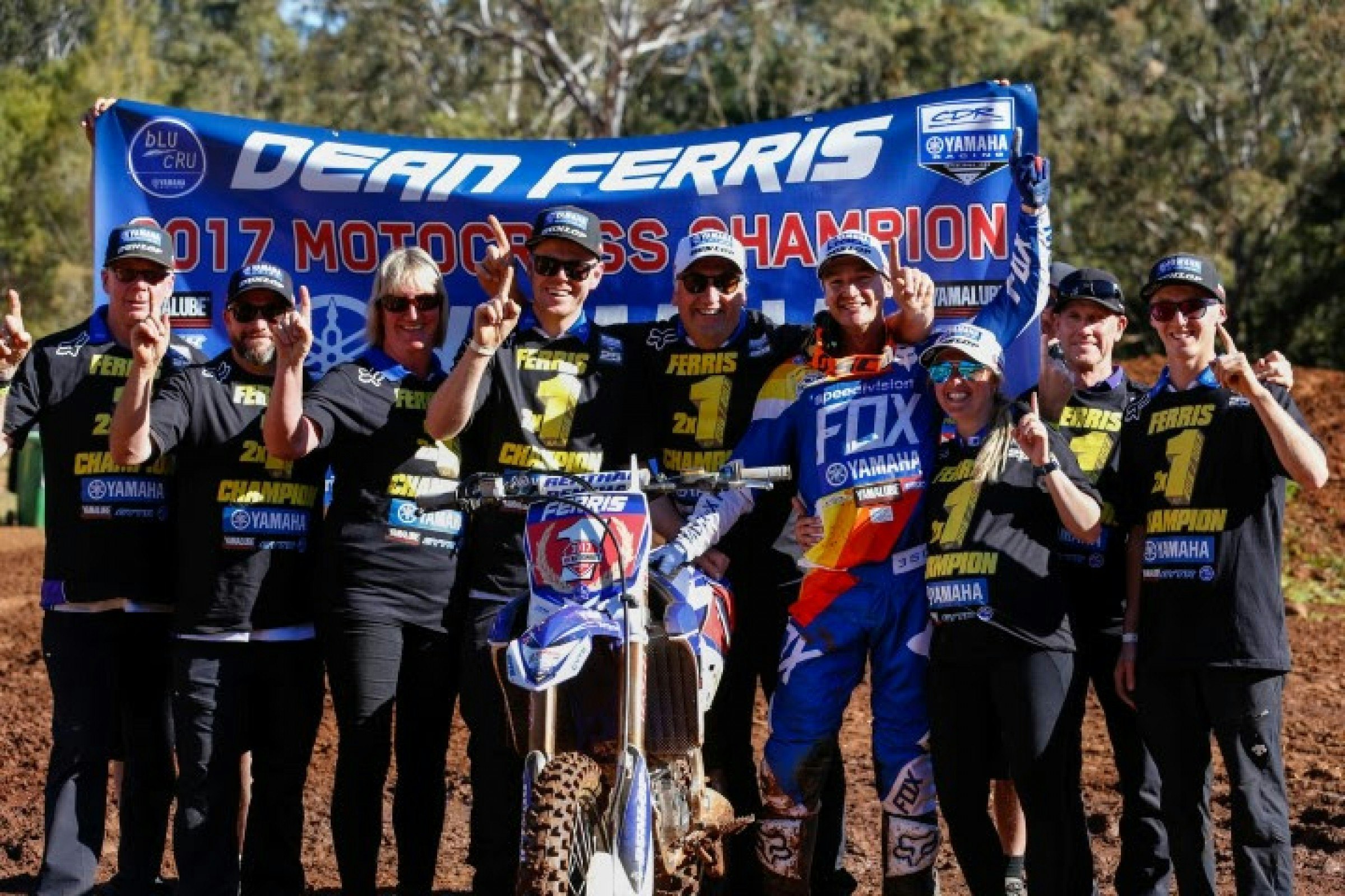 Dean Ferris Staying in Australia for 2018