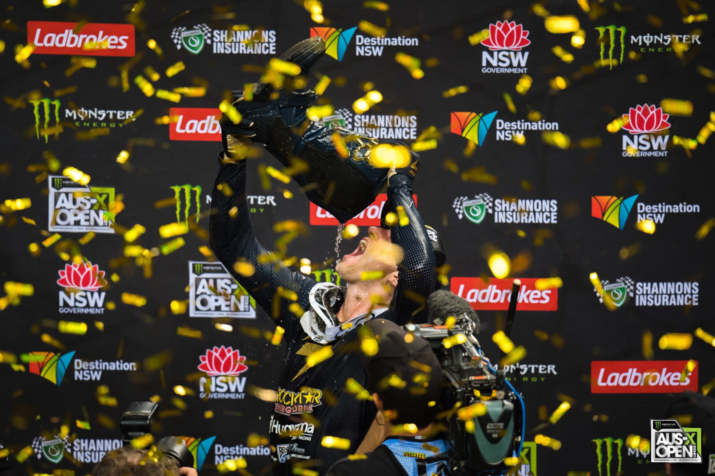 Open Mic: Dean Wilson