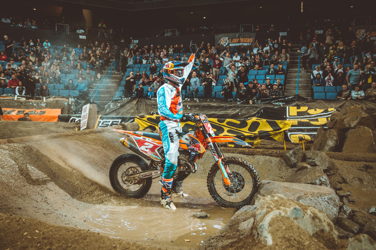 WEBB TAKES RENO ENDUROCROSS - Dirt Bike Magazine