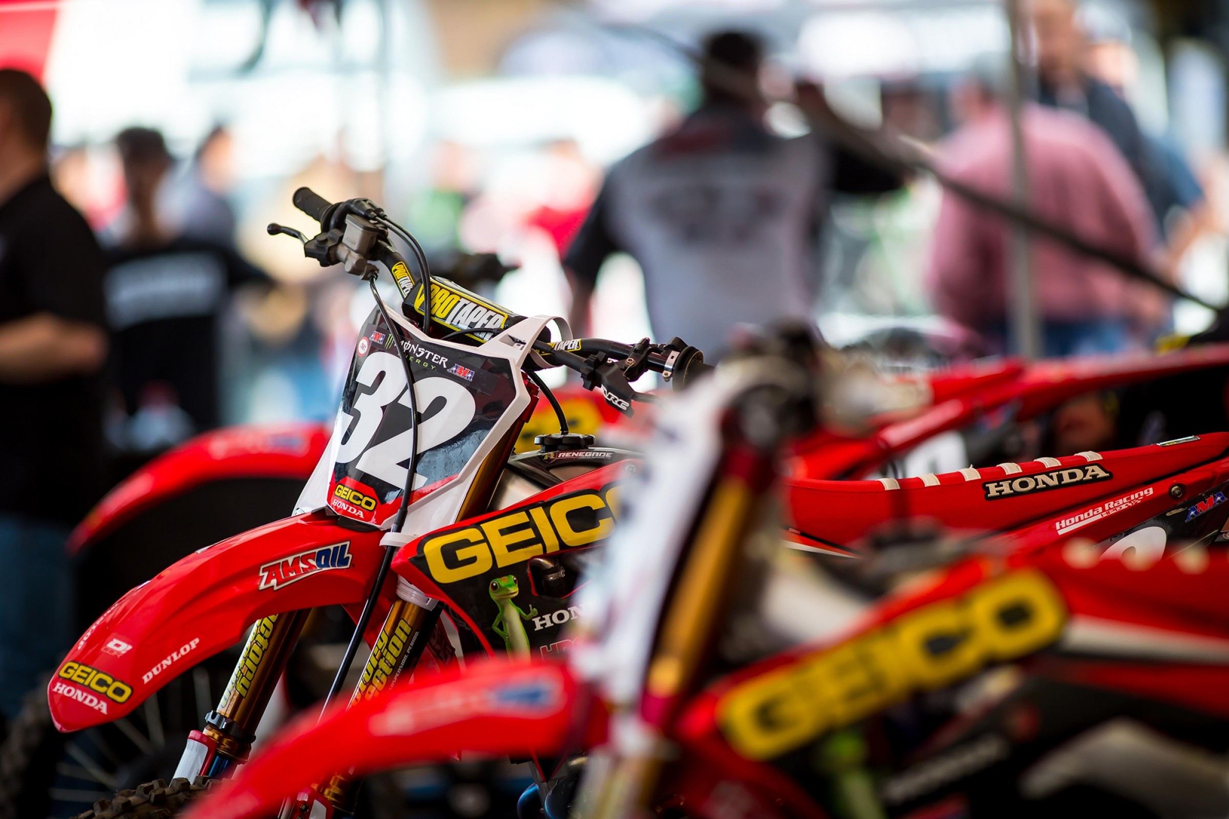 Racer X Films: 2018 250 Factory Bikes