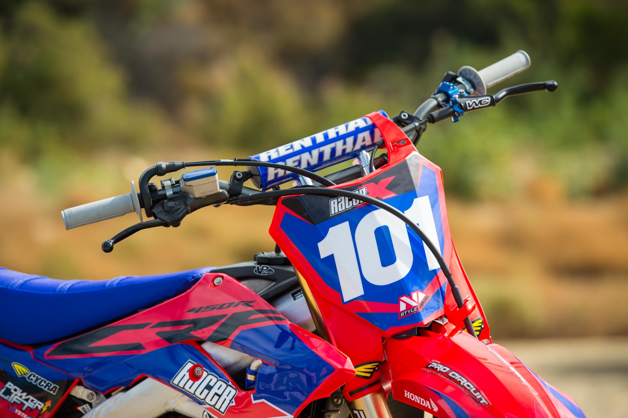 Garage18CRF450-Cudby-001