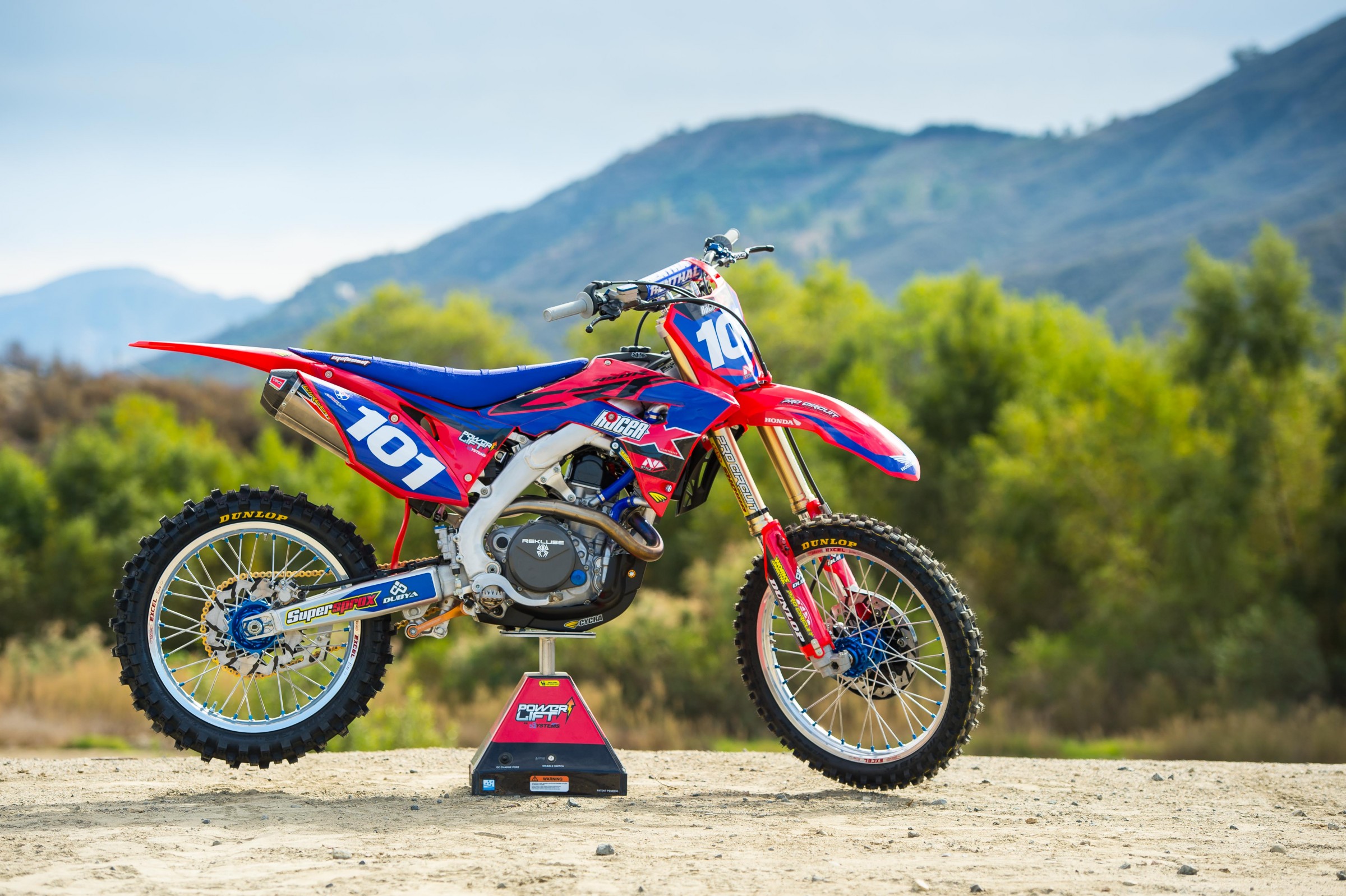 Garage18CRF450-Cudby-014