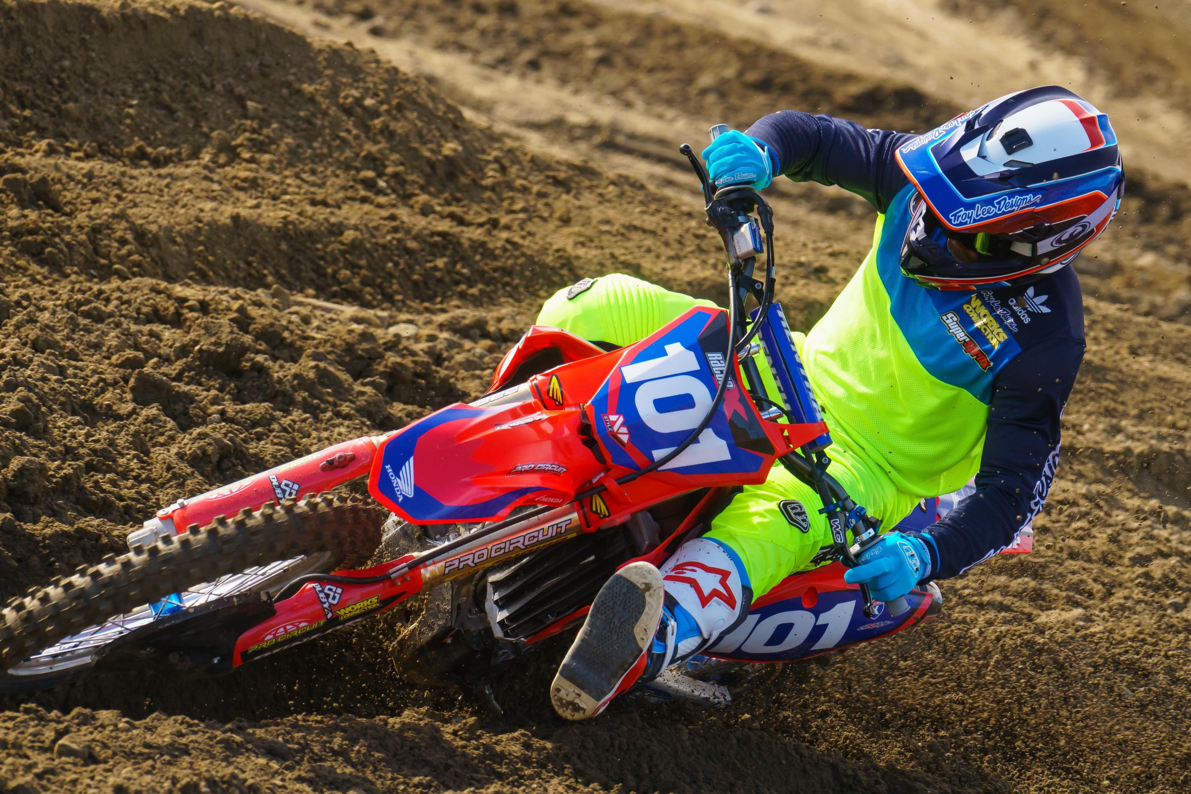 Garage18CRF450-Cudby-022