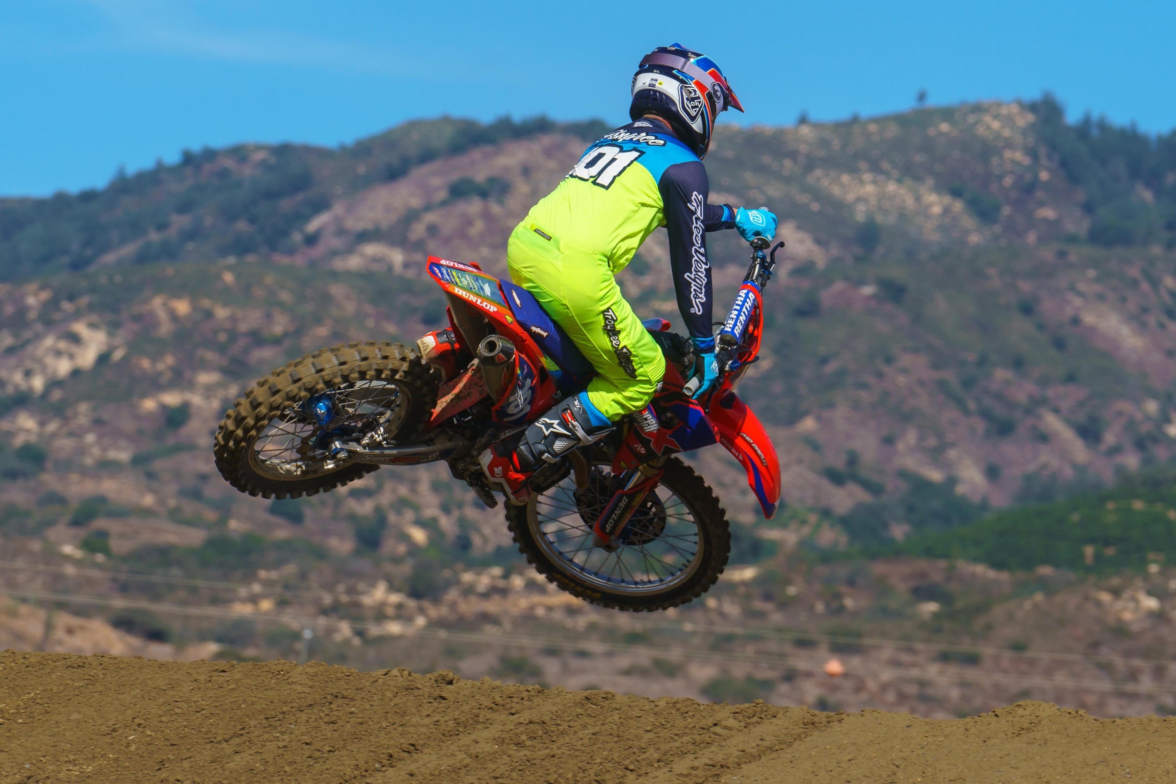 Garage18CRF450-Cudby-021