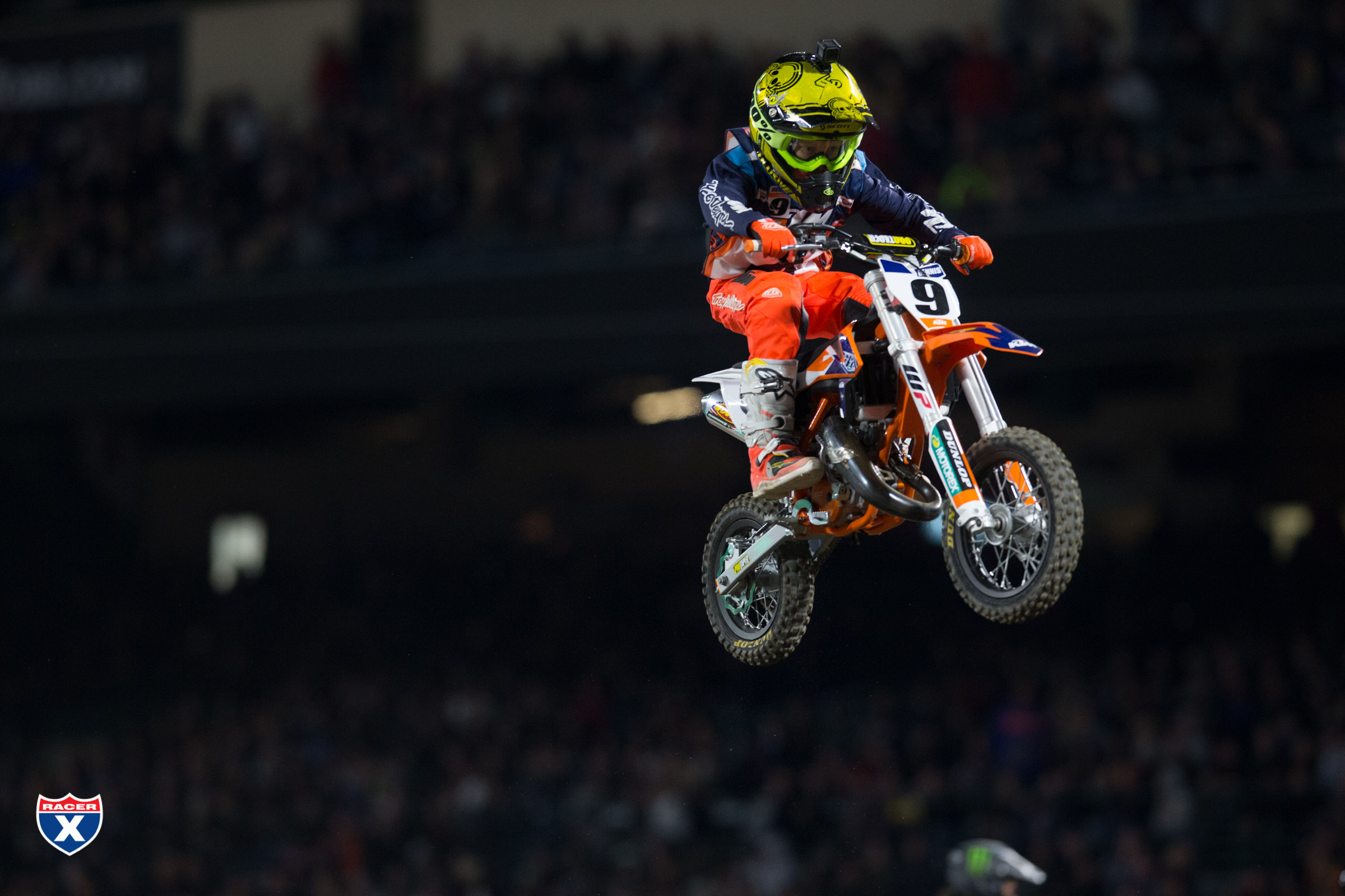 KJSC_SX18_A2_JK_2432