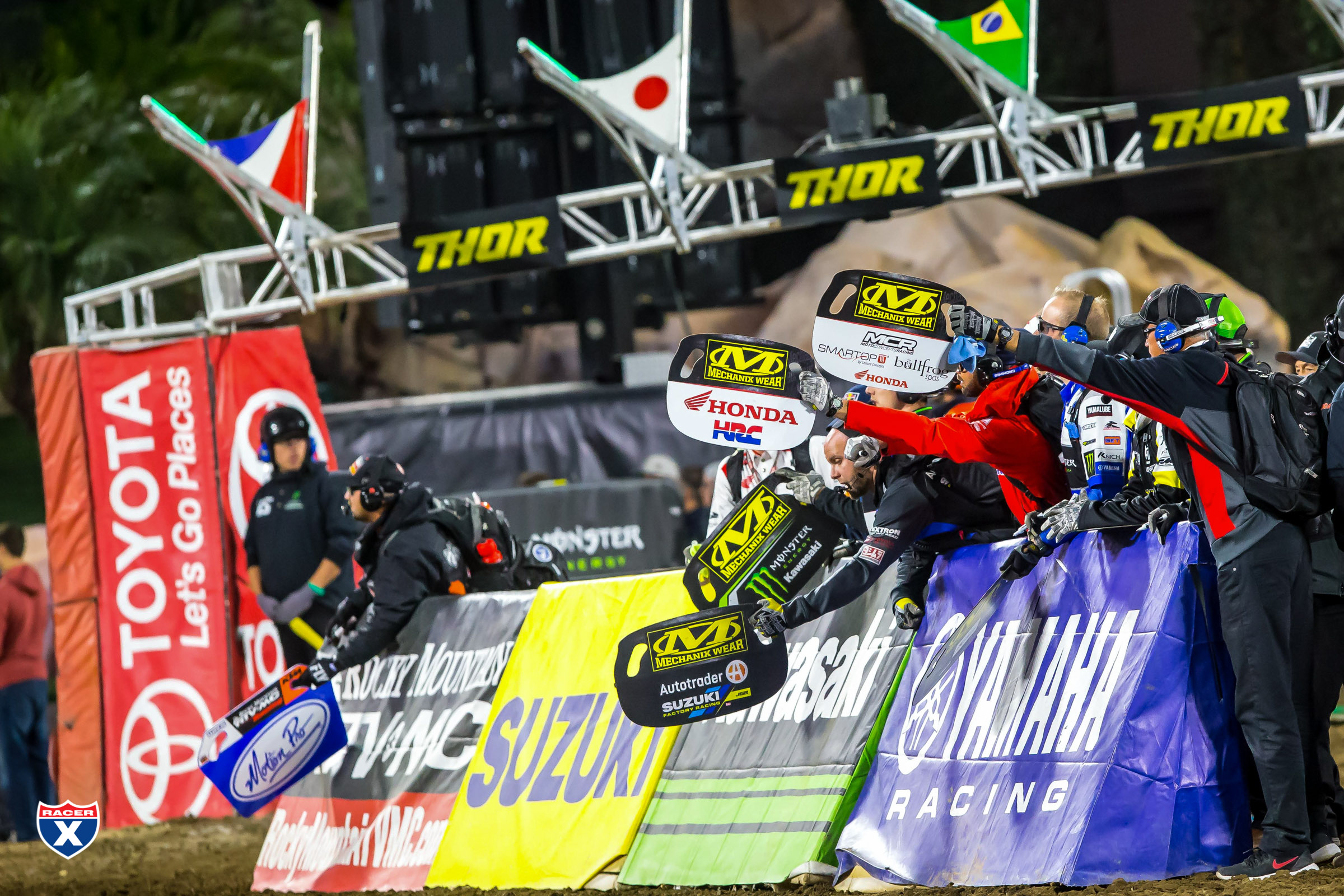 Pits_SX18_A2_RS_0835