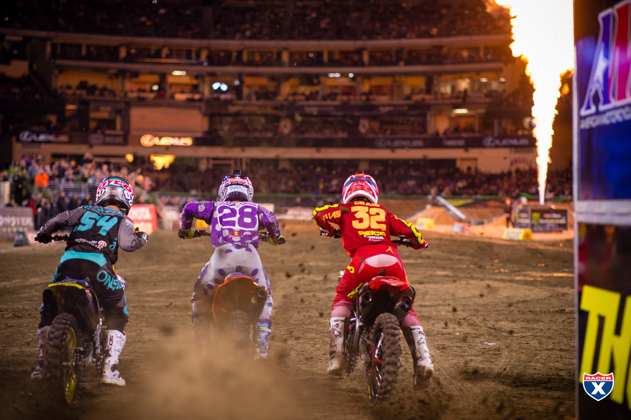 Starts_SX18_A2_JK_2808