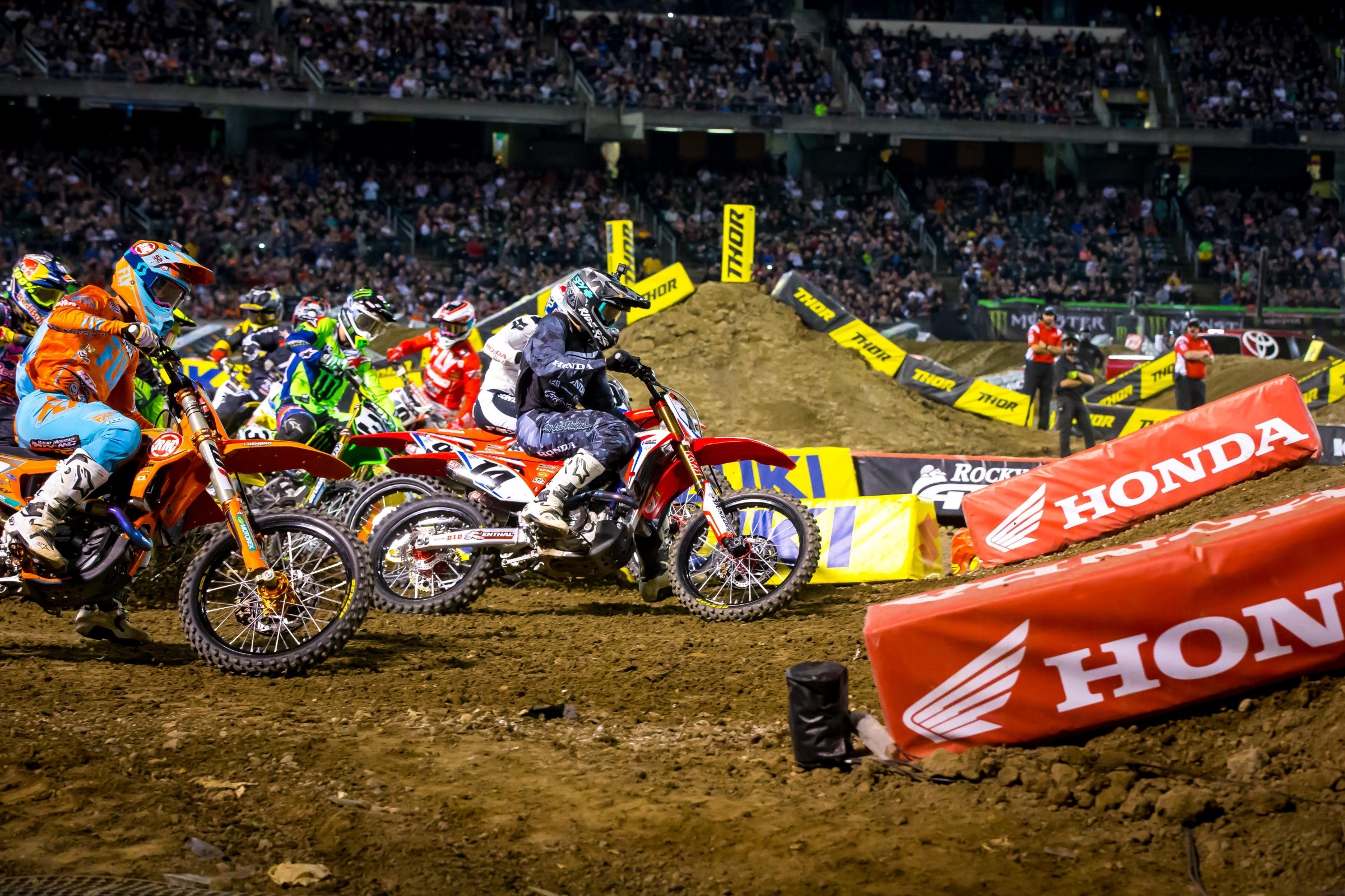 Race Day Feed Oakland Supercross Racer X