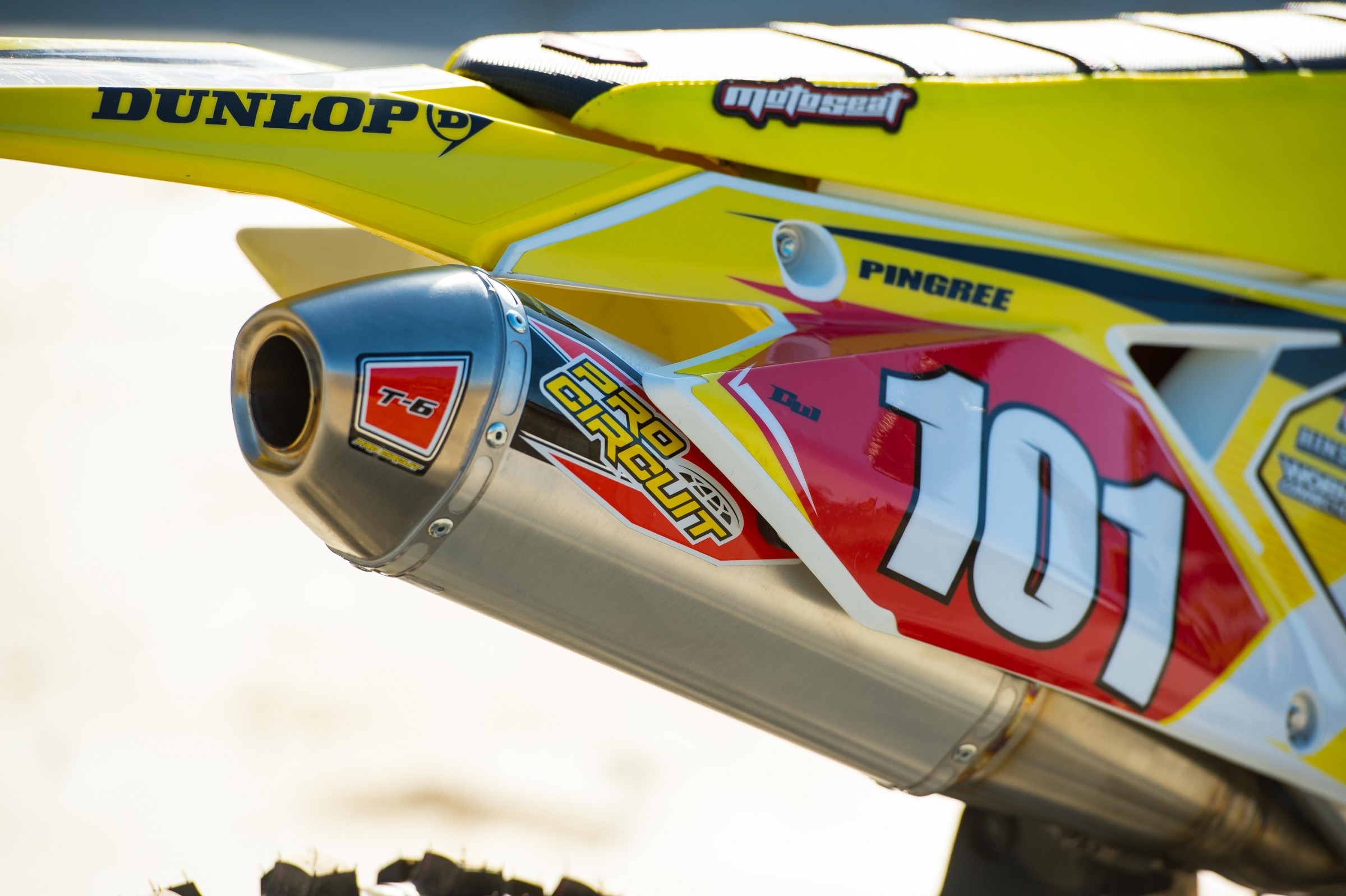 アロハグ Amazon.com: 2018-2025 RMZ 450 Apache Grey Senge Graphics