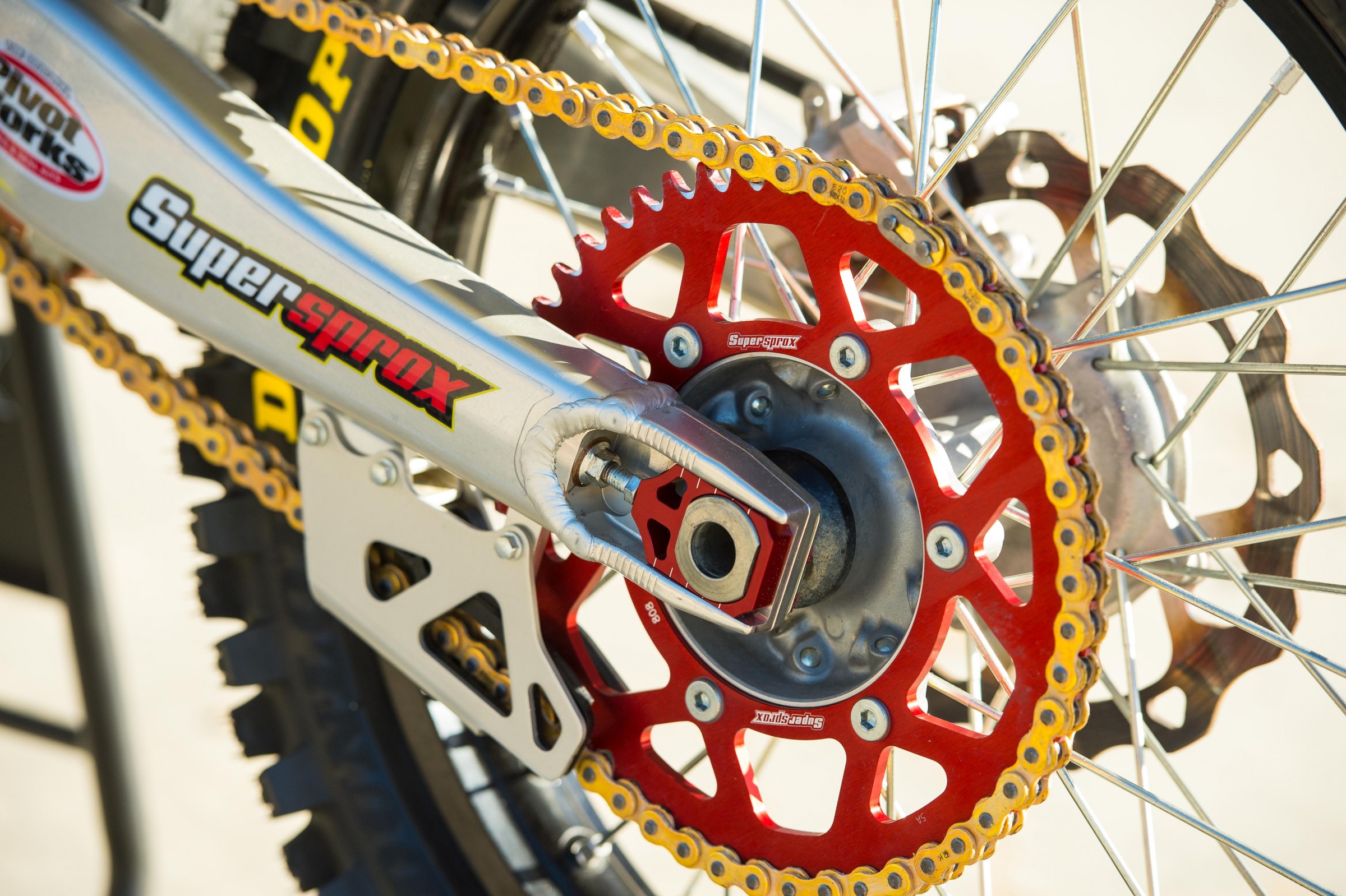 18SuzukiRMZ450Garage-Cudby-0010