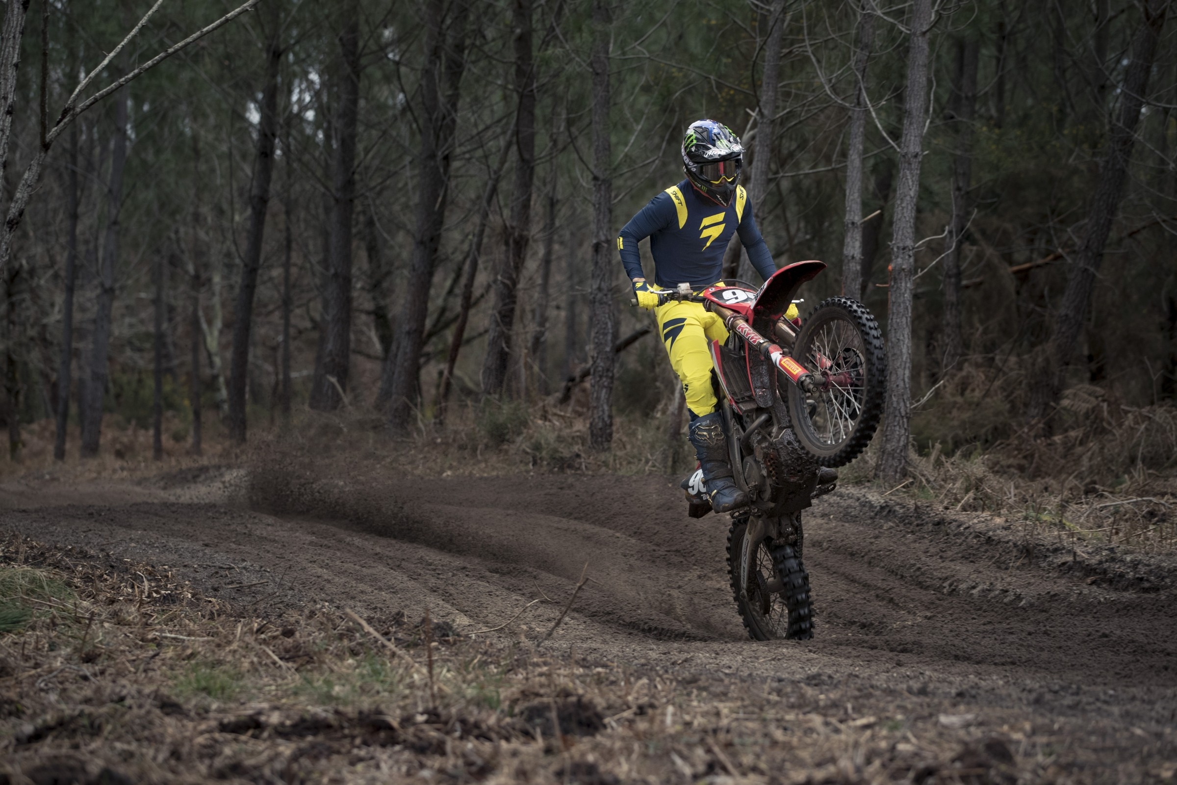 Watch: Shift MX Debuts 3LUE Label with Hunter Lawrence