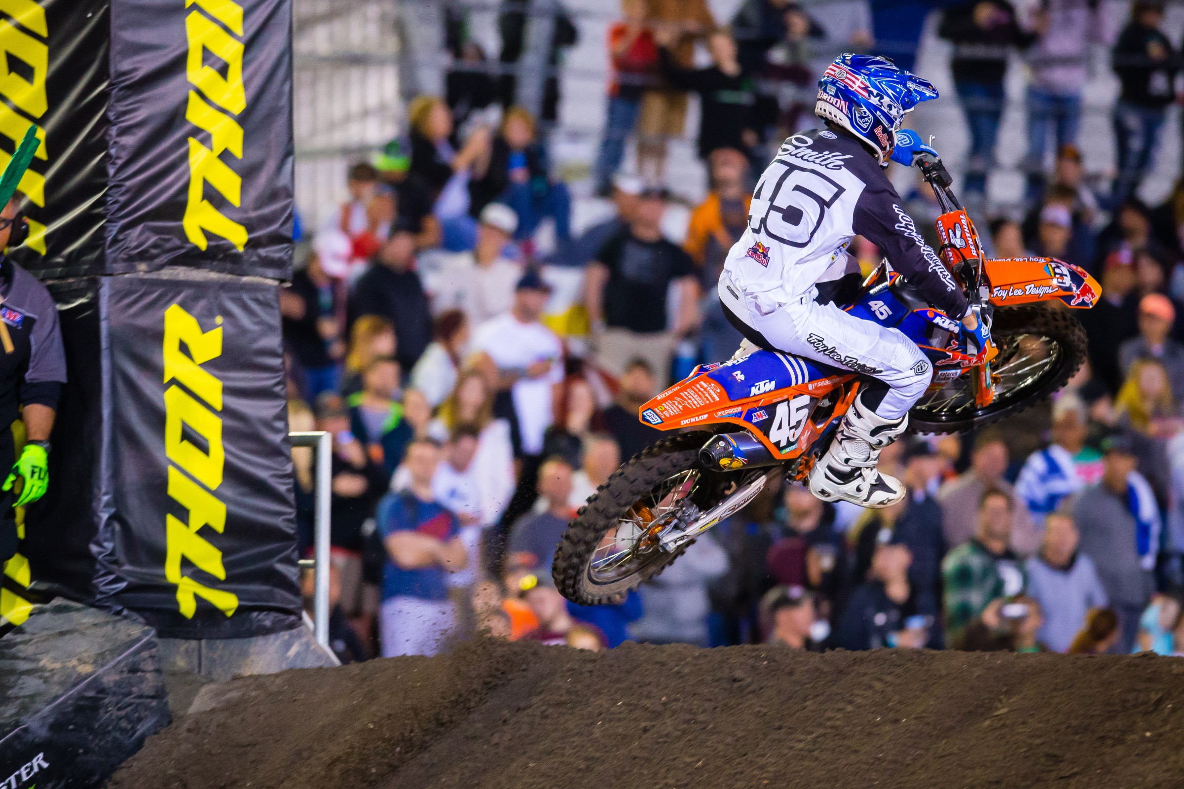 Smith took his first win of the season at round four of the 250SX East Region.