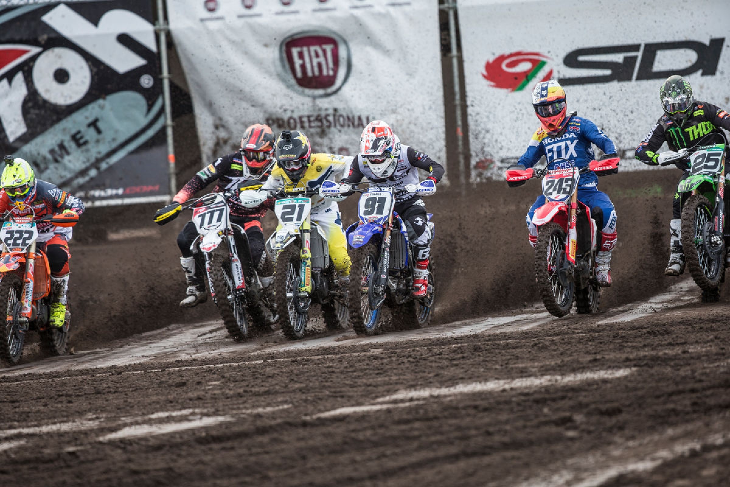 Watch: 2018 MXGP of La Comunitat Valenciana Qualifying