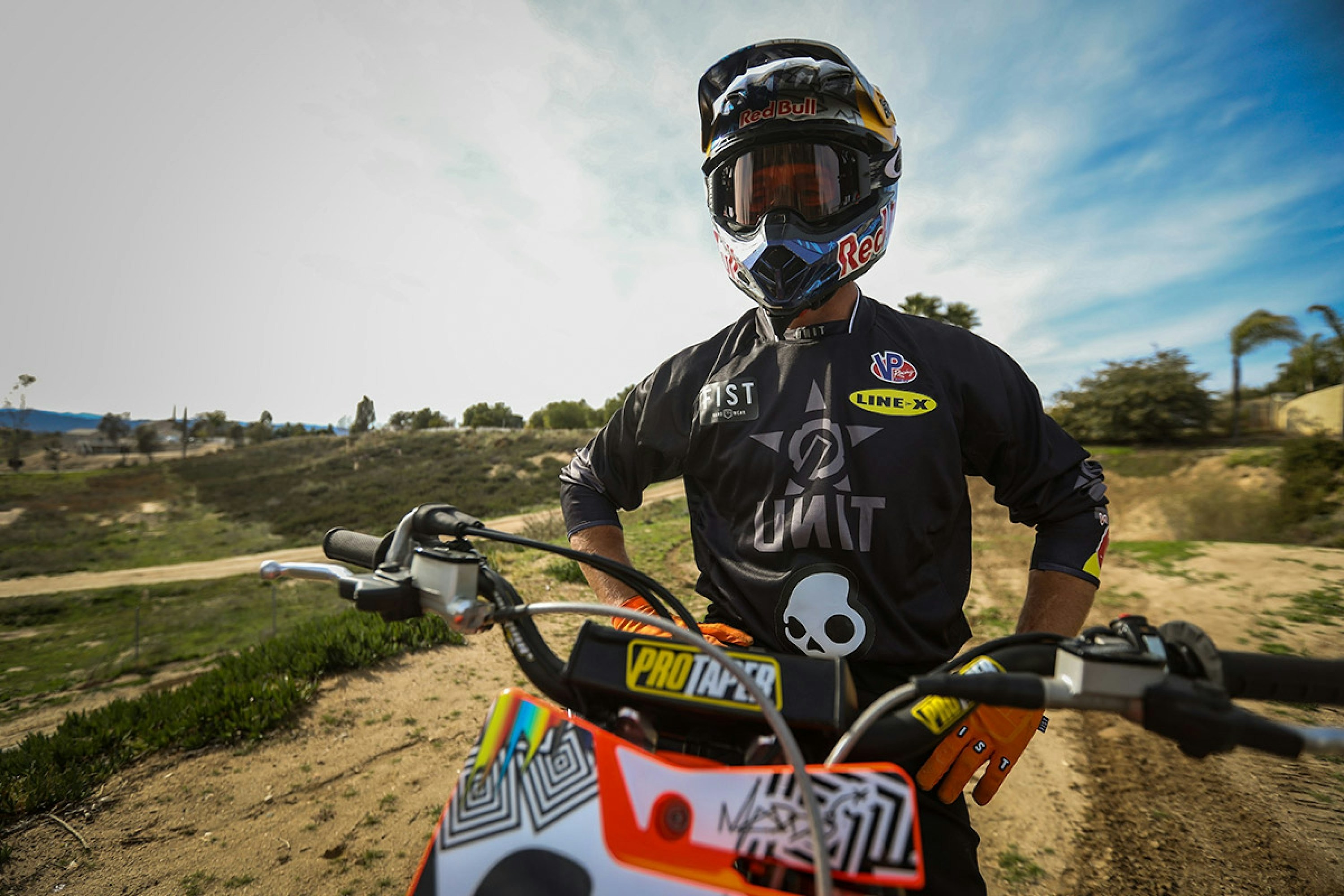 Robbie Maddison Joins the UNIT Family - Racer X