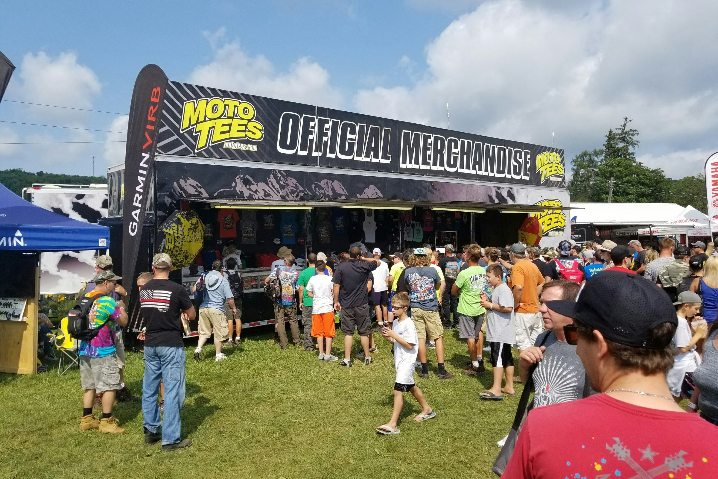 MotoTees Seeks Transport Drivers for Pro Motocross Season