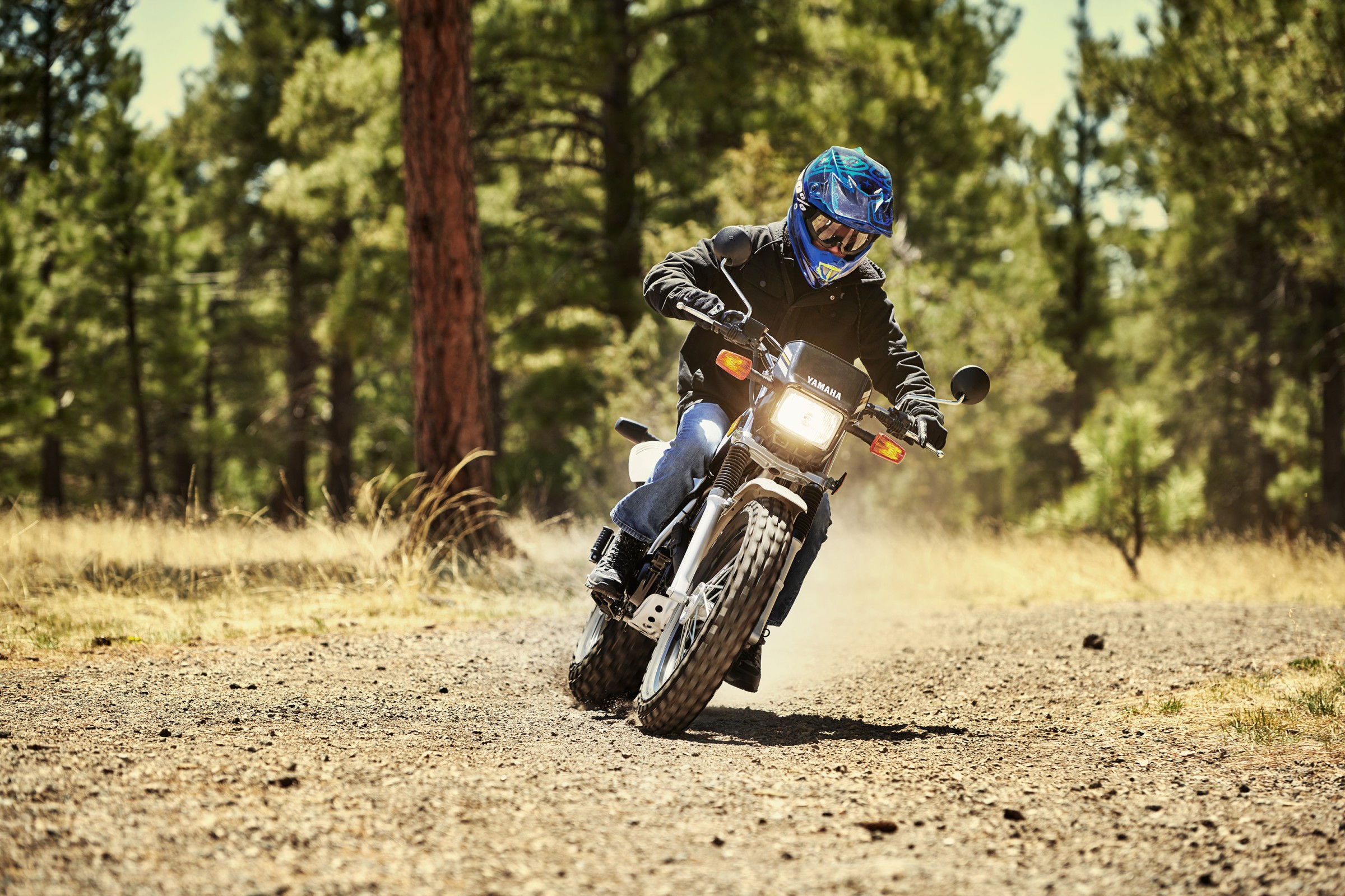 19_TW200_SandyBeige_A07