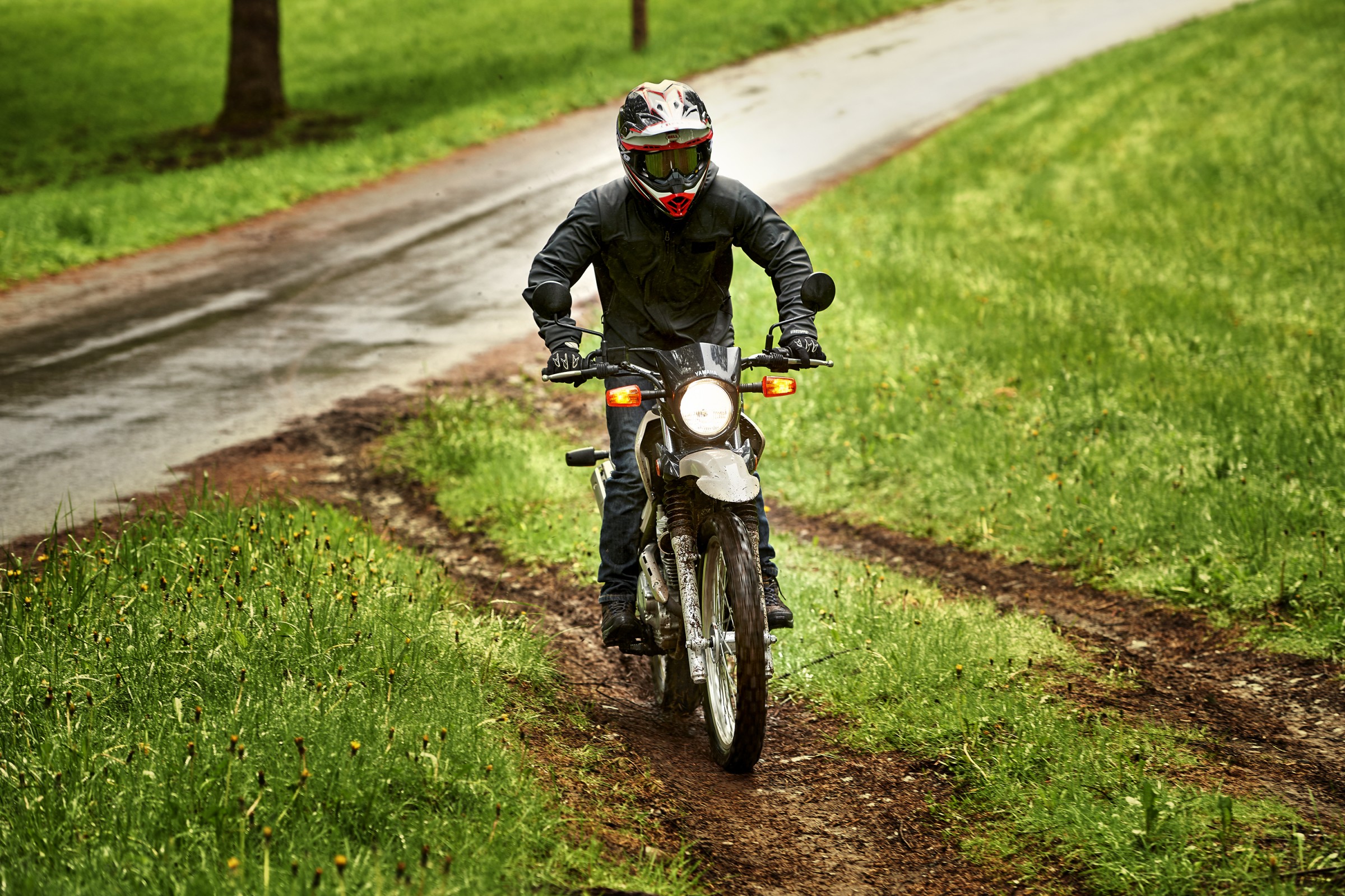 19_XT250_SandyBeige_A01