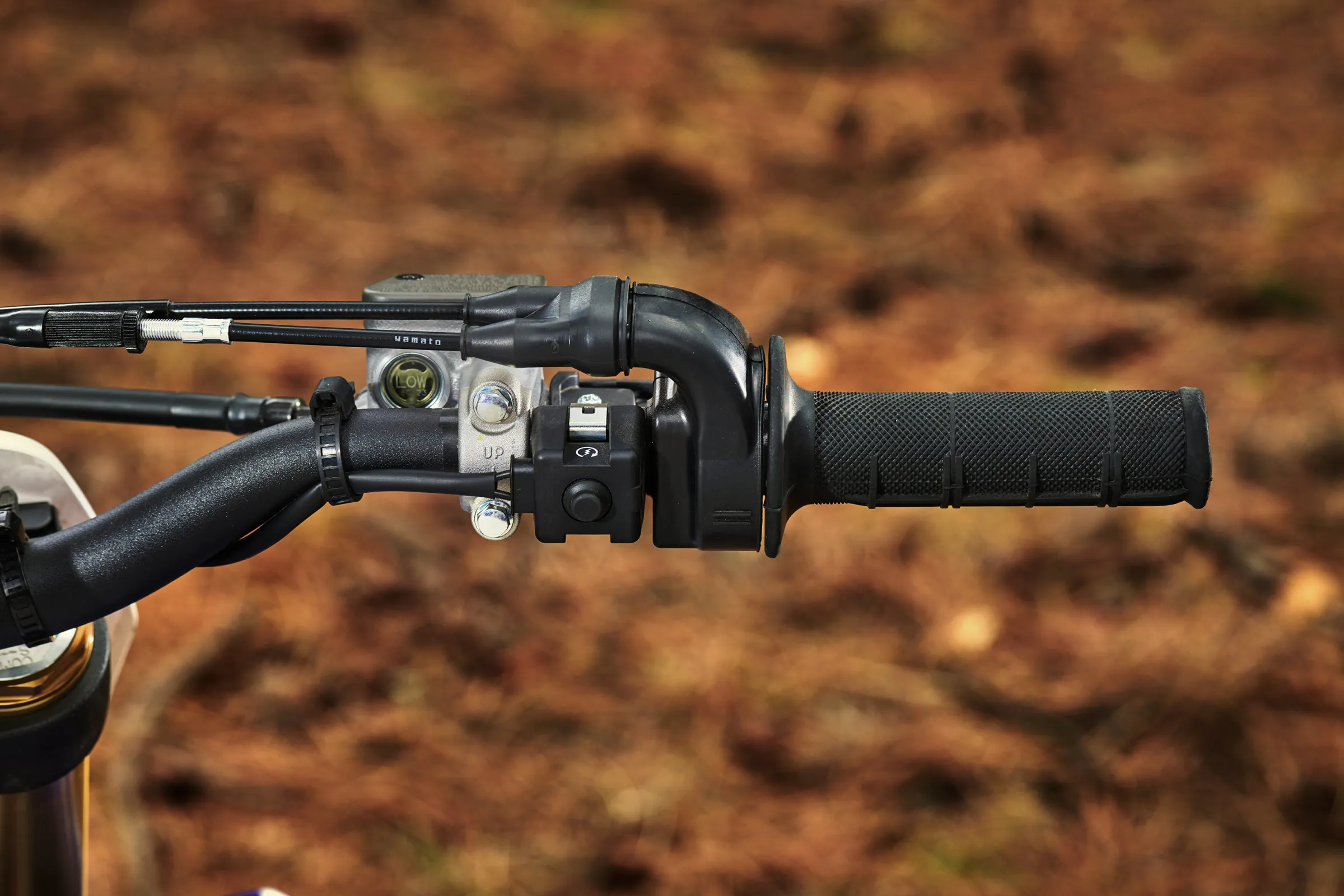 19_YZ450FX_TeamYamahaBlue_D05