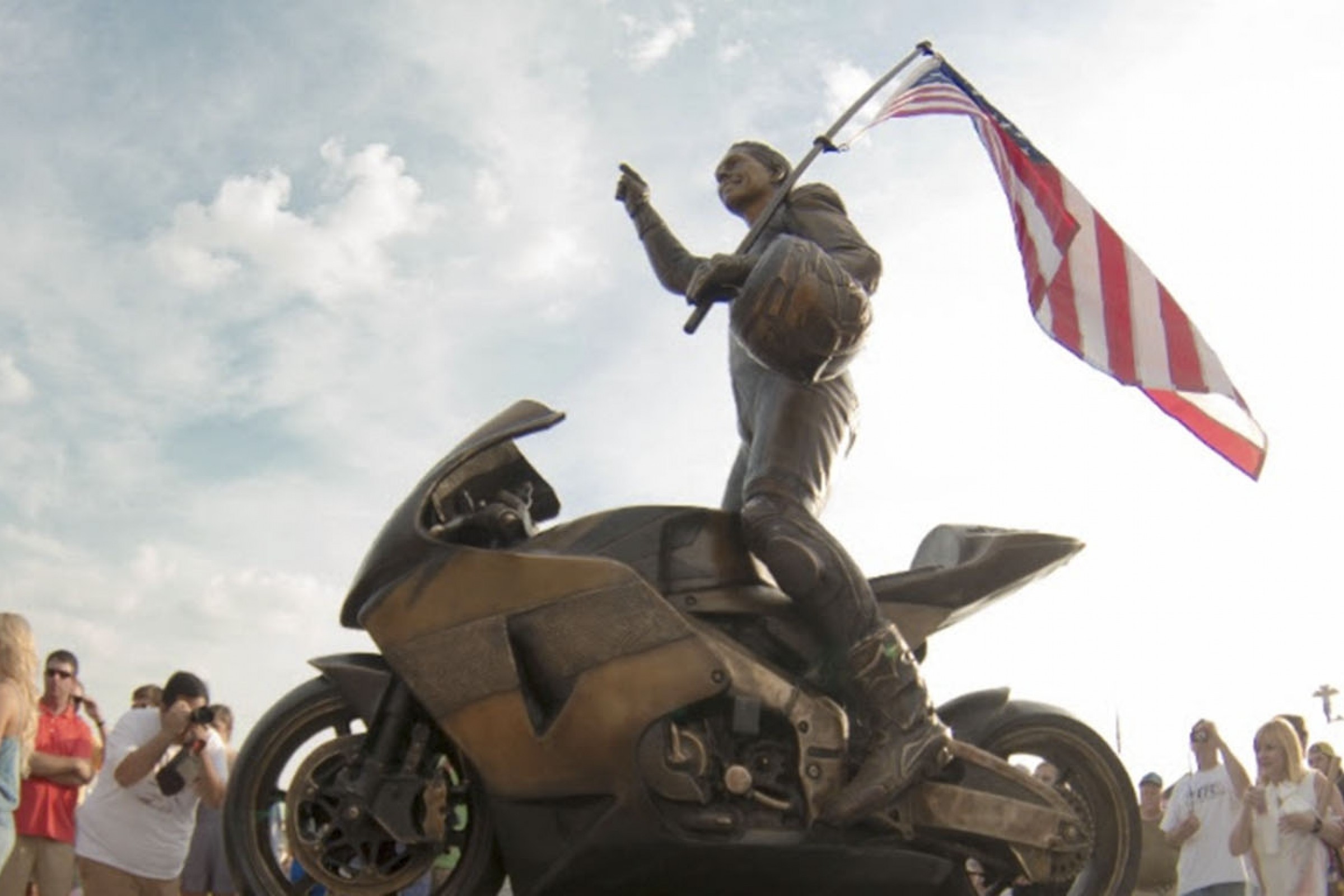 Owensboro Unveils Nicky Hayden Statue