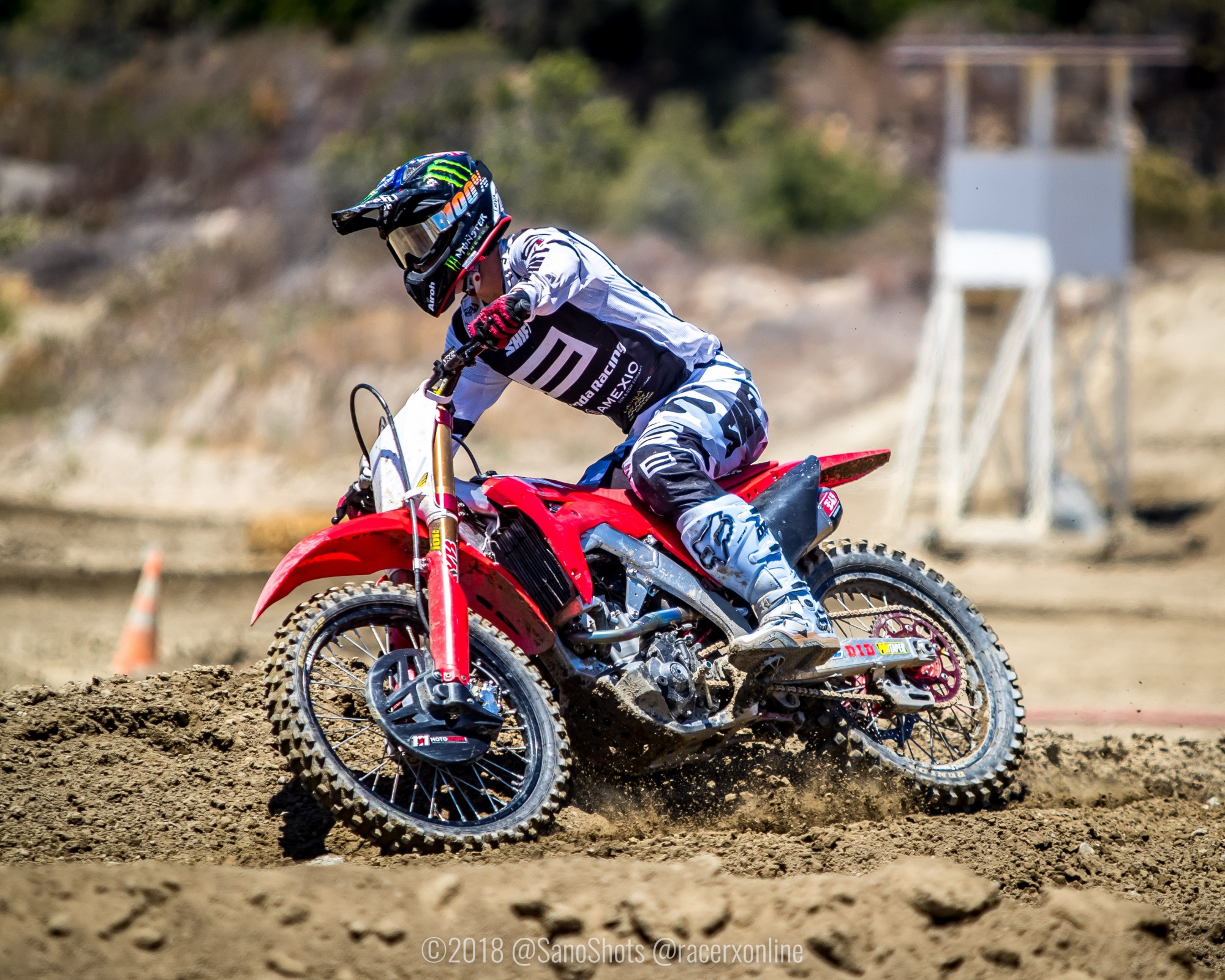 2018-06-26_Sano_Pala-Lawrence-Webb_02_WM