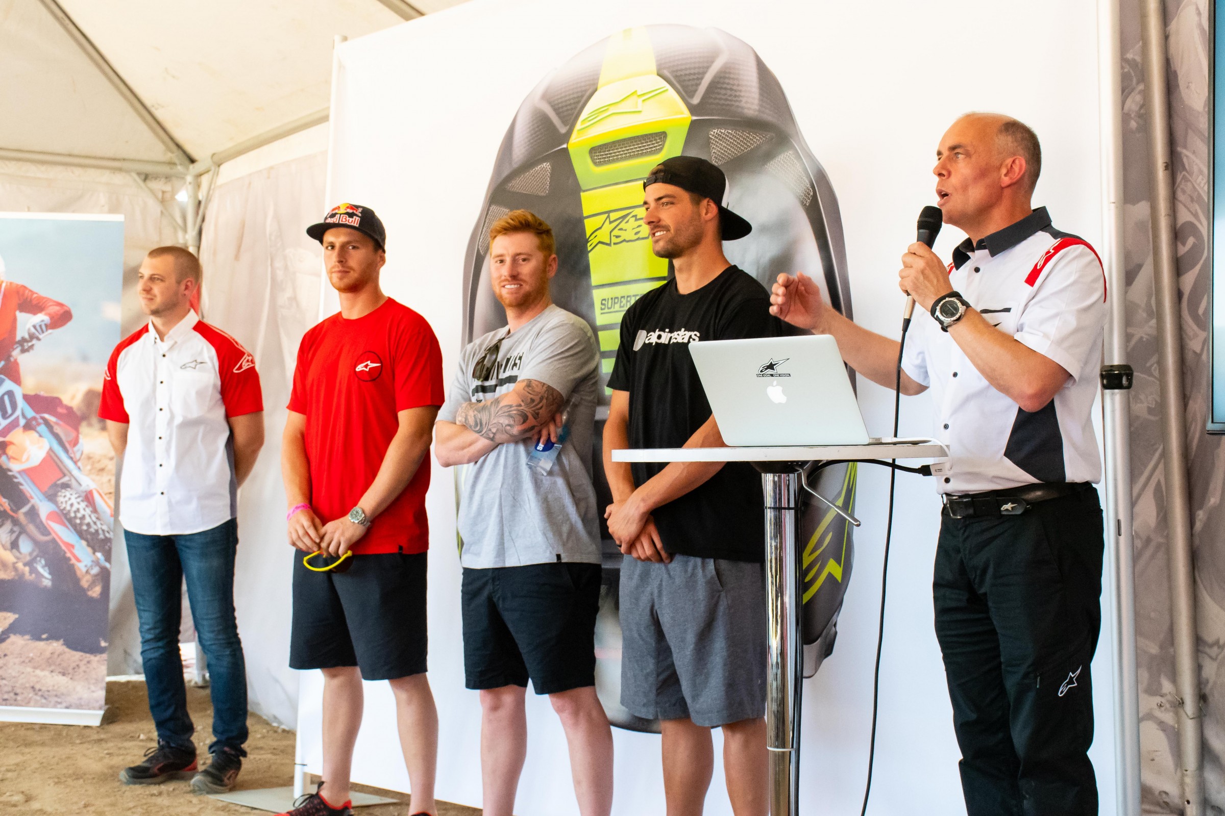 AStarsHelmetIntro-July18-Cudby-014