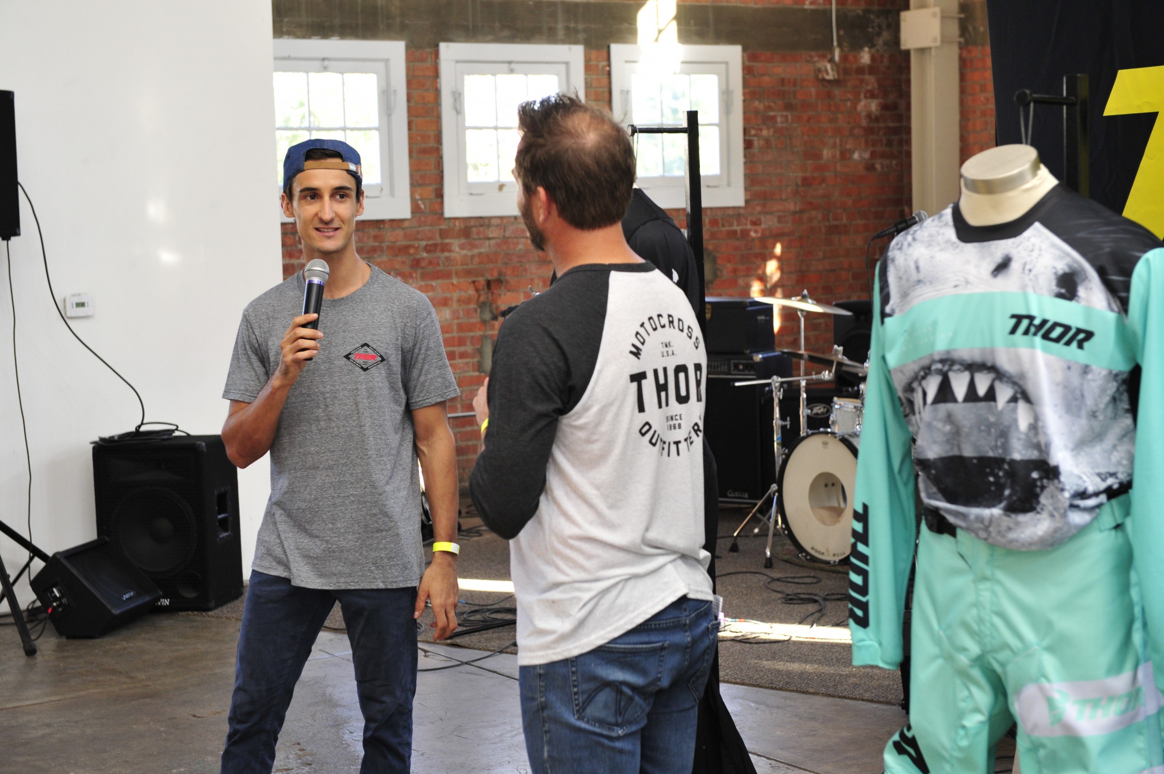 Marvin_gear_chat_COX6694