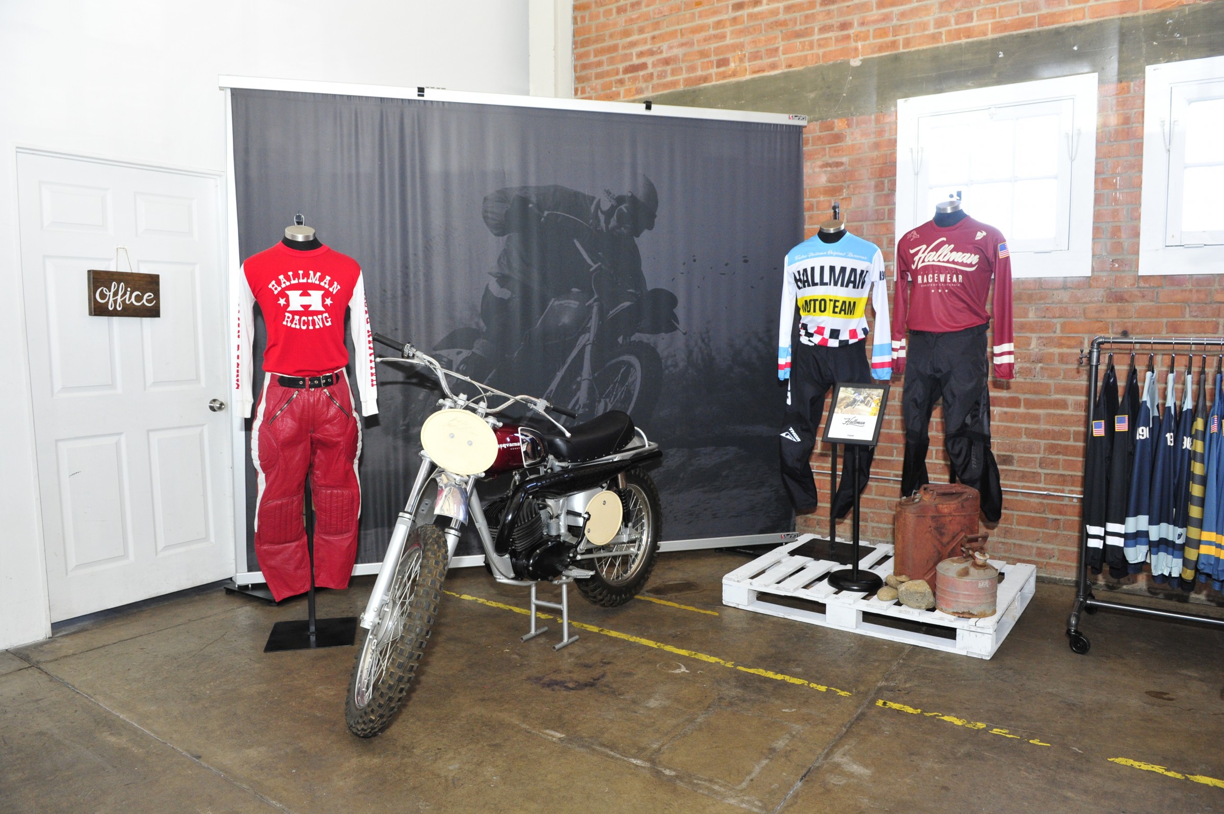 HALLMAN_vintage_COX6605