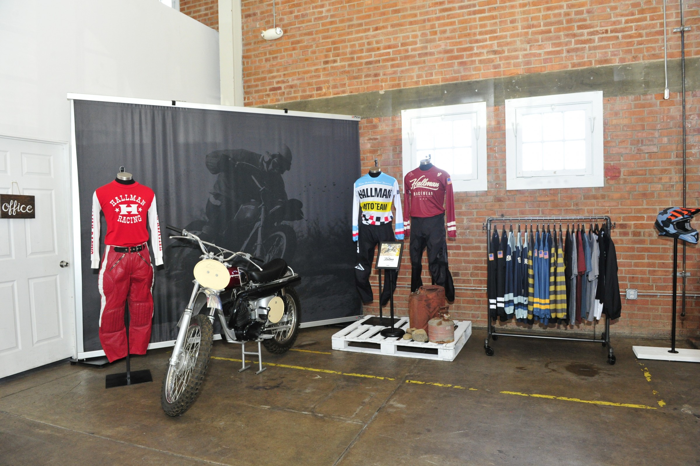 Hallman_vintage_COX6606