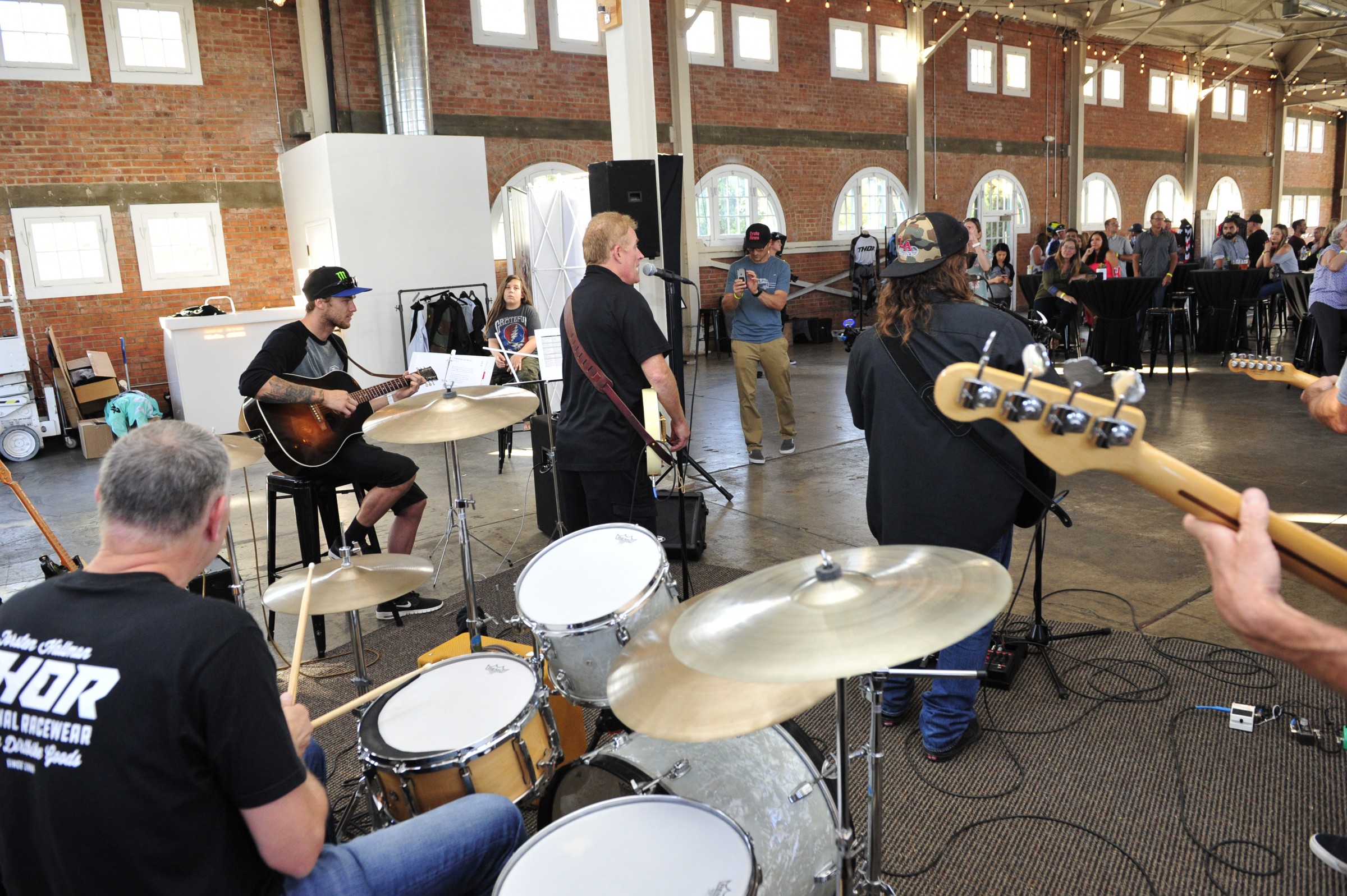 THORskins+AP23_COX6723