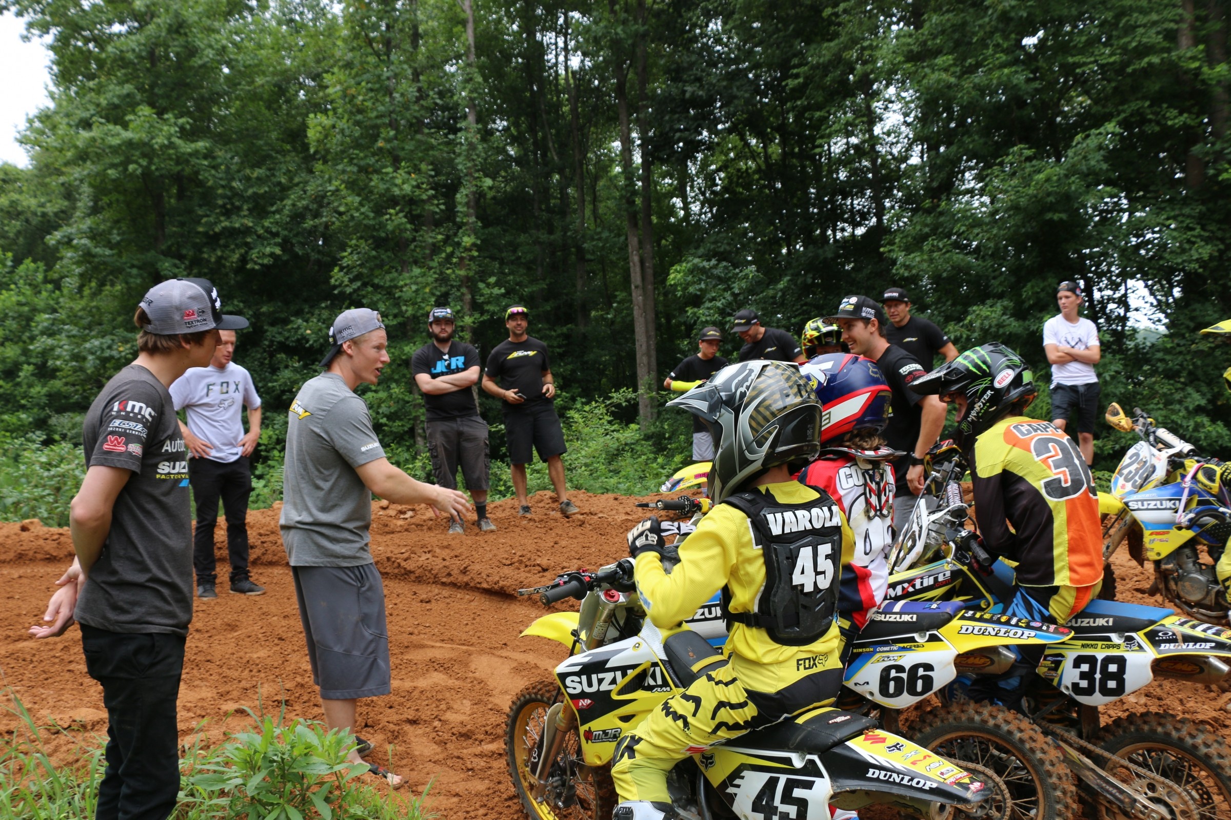 250 Words: Team Building