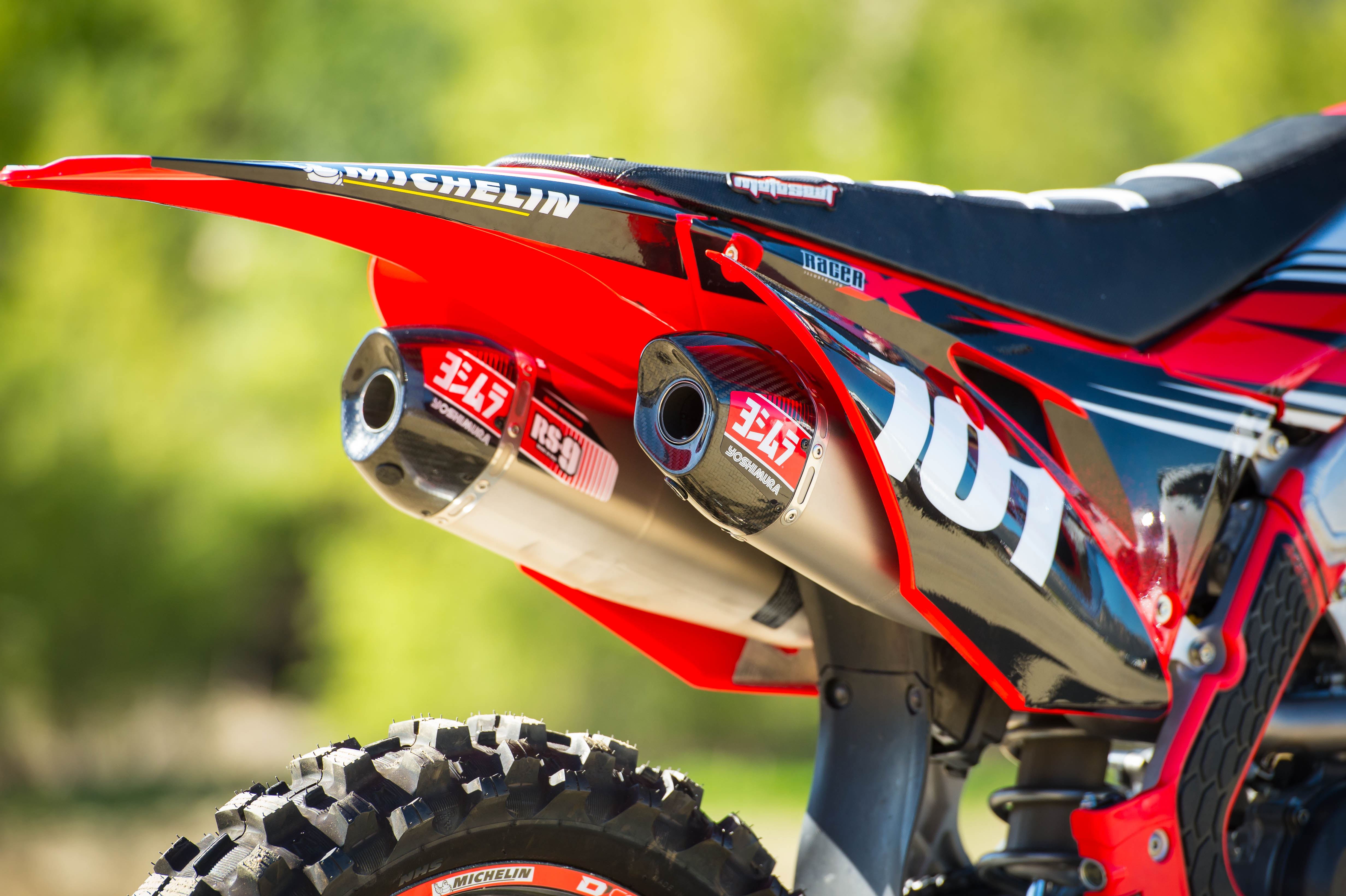 Racer X Films: Garage Build 2018 Honda CRF250R - Racer X