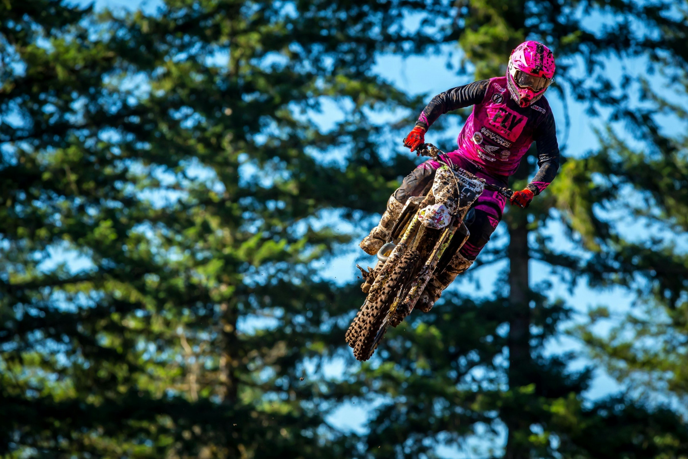 Adam Enticknap Sustains Broken Femur In Practice Crash