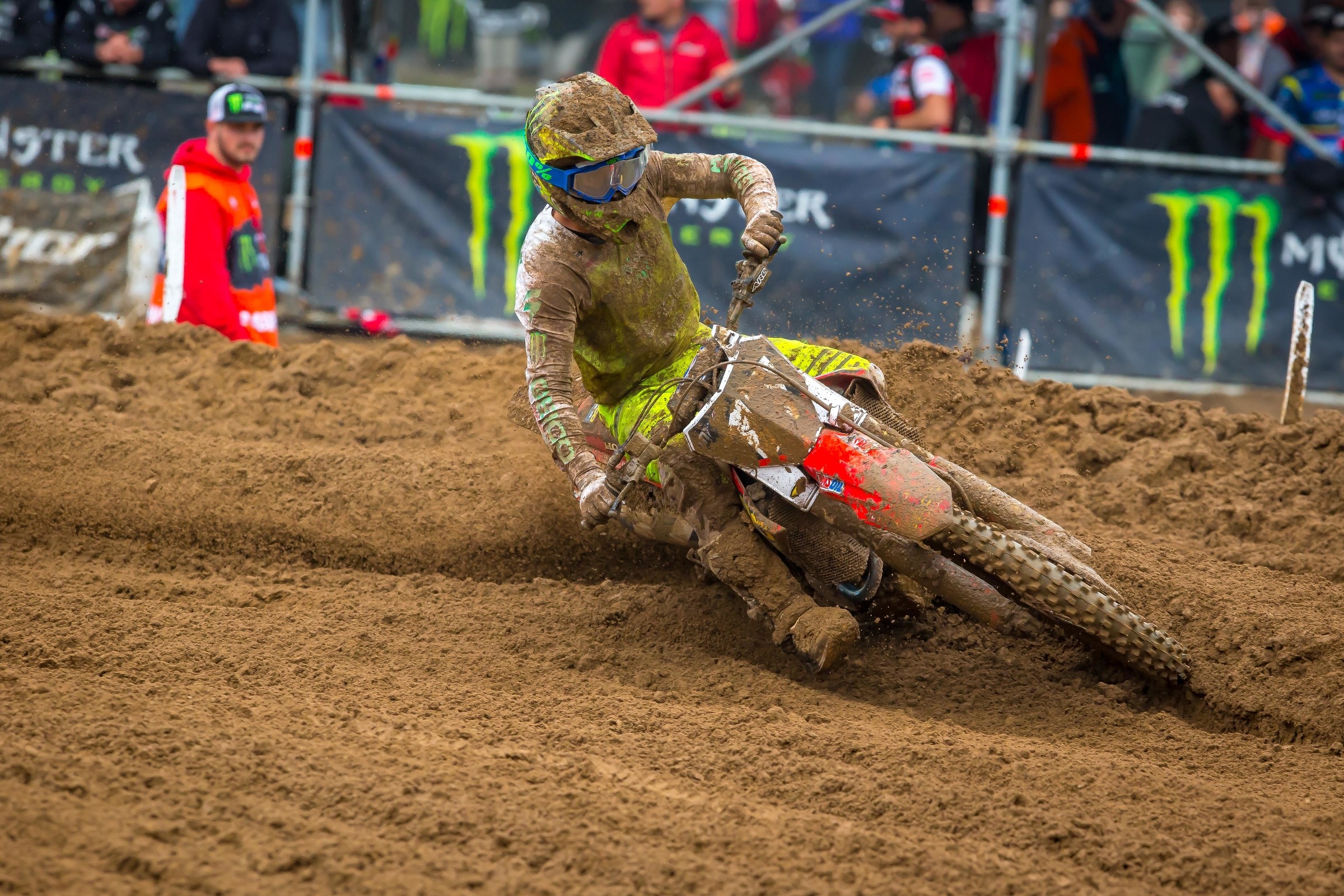 250 Words: Lites, Cameras, Action