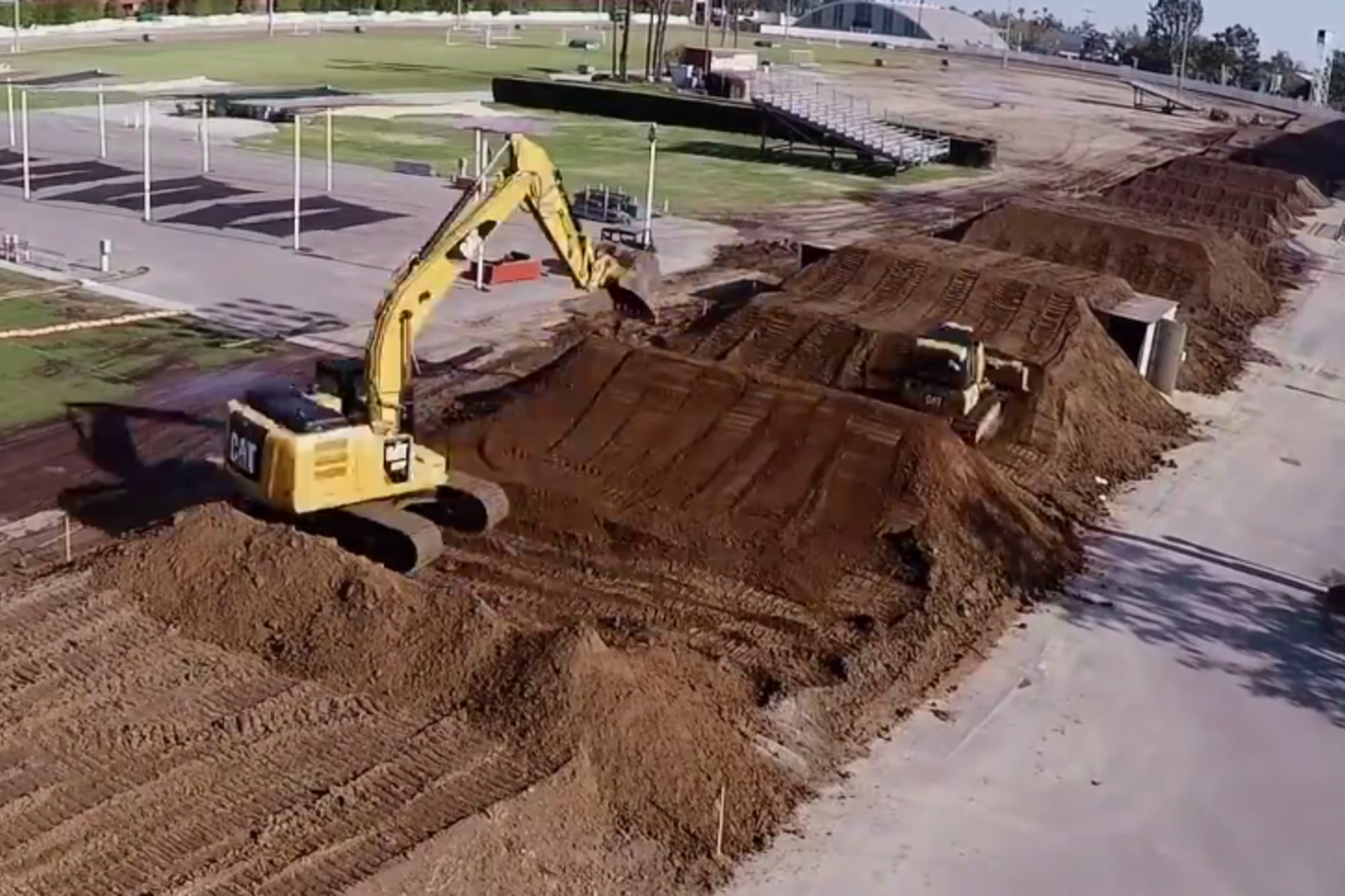 Building The Two-Stroke Paradise, Straight Rhythm Track Talk