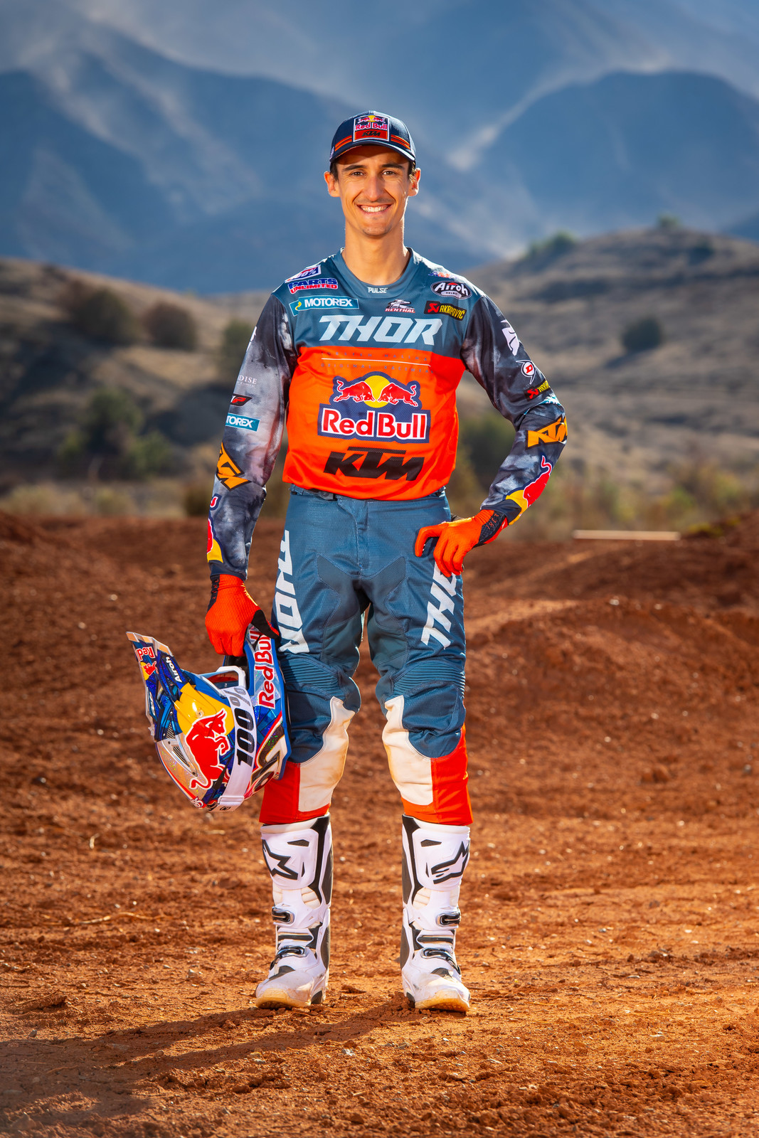 256167_SX_KTMTeam2019-Musquin_portrait_04