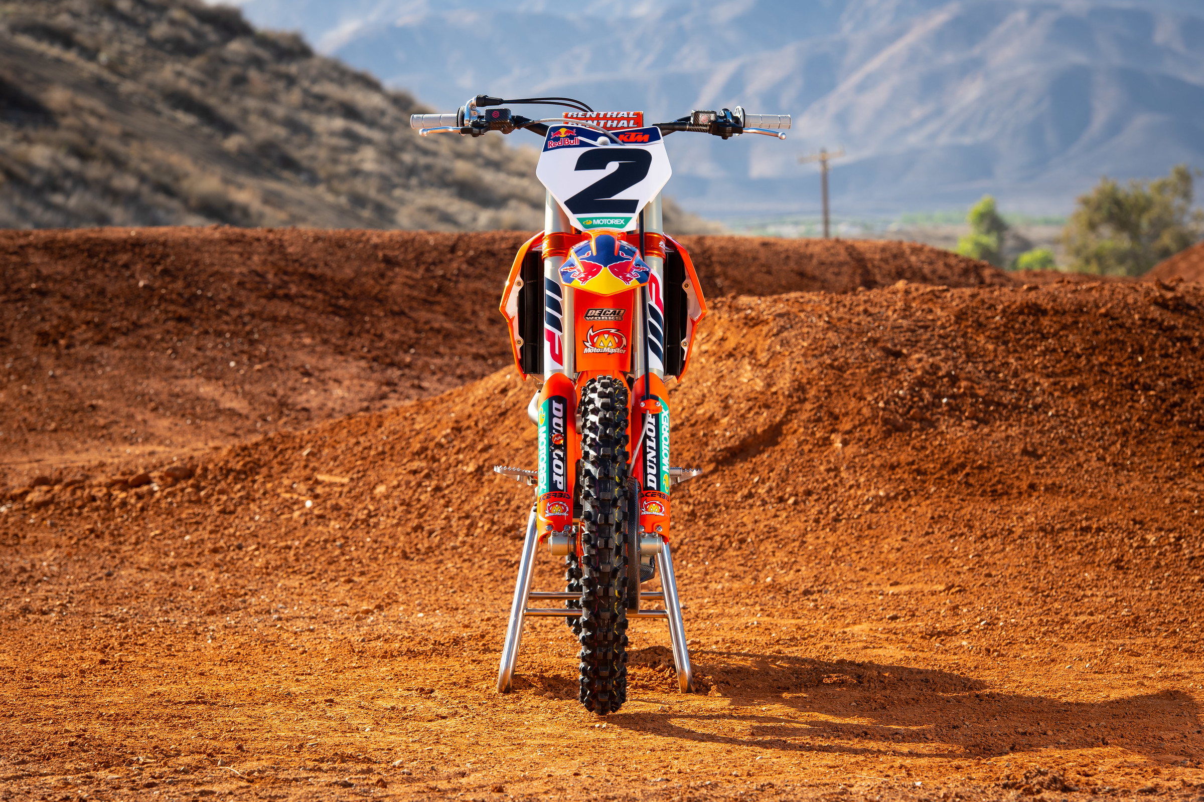 256191_SX_KTMTeam2019-Webb_static-005