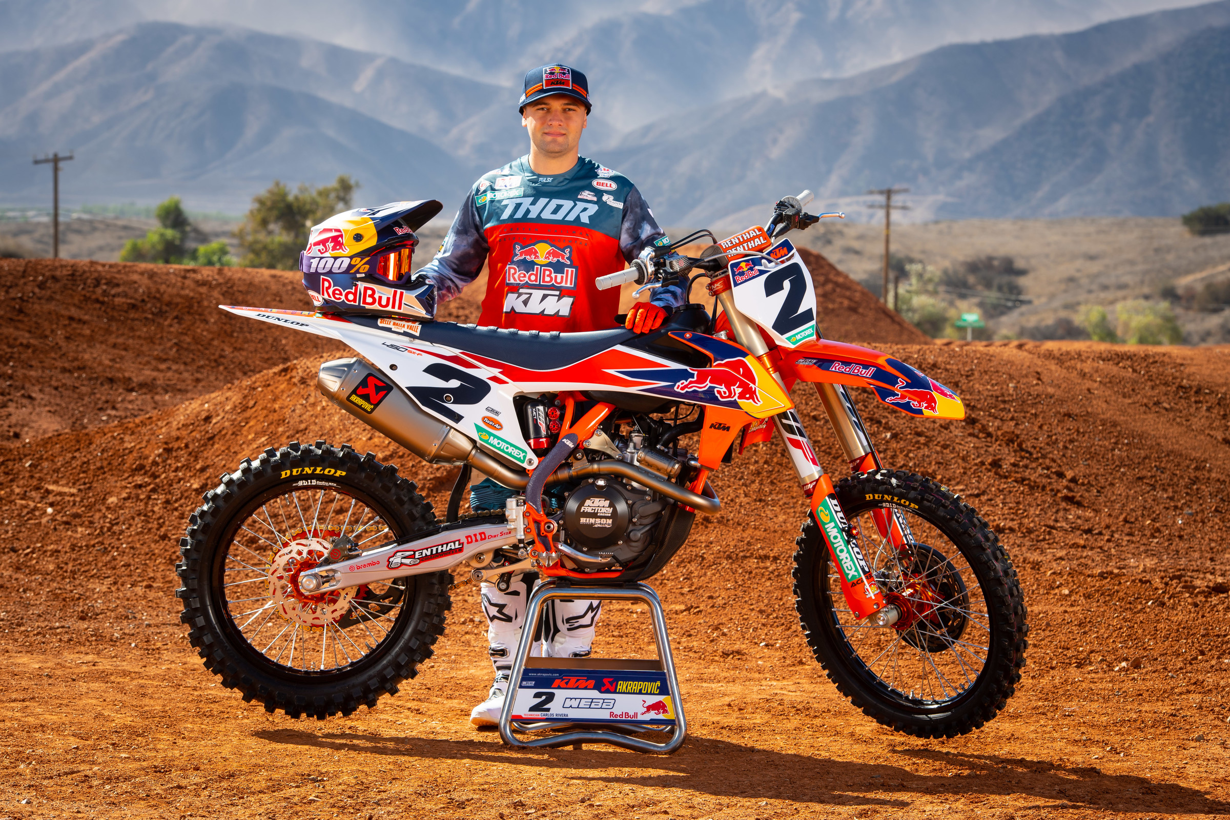 256186_SX_KTMTeam2019-Webb_portrait_10