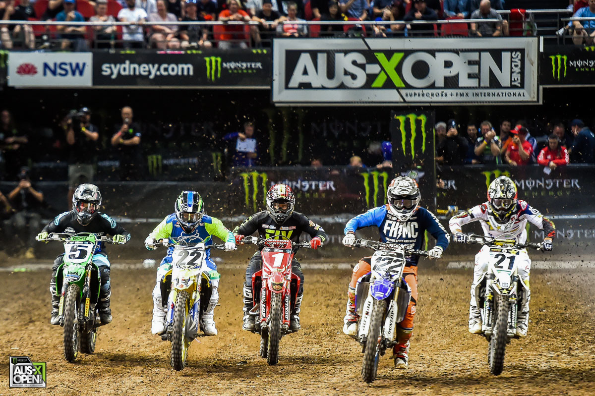 Dan Reardon (122) battling American-series regulars Anderson, Brayton and Reed.