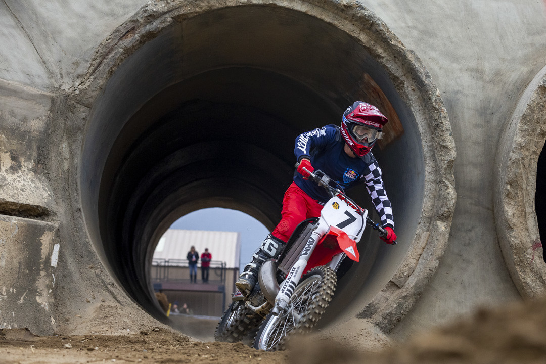 An event participant competes at Red Bull Day In The Dirt At Glen Helen Raceway in San Bernardino, California, USA on 24 November, 2018.