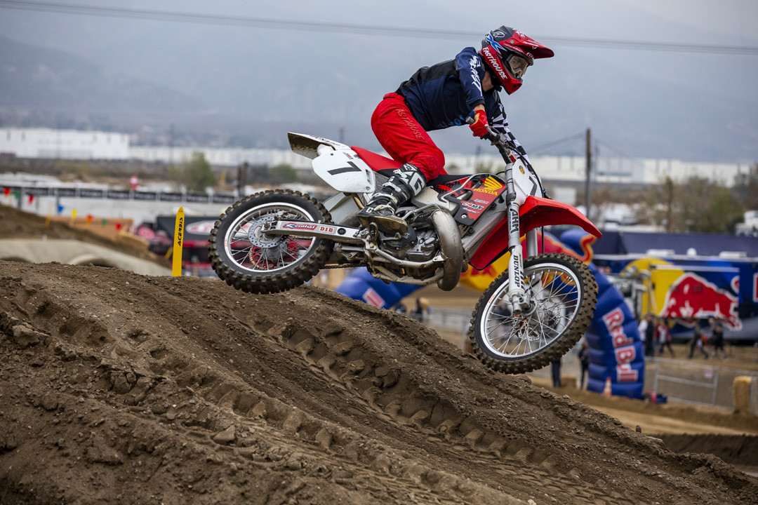 An event participant competes at Red Bull Day In The Dirt At Glen Helen Raceway in San Bernardino, California, USA on 24 November, 2018.