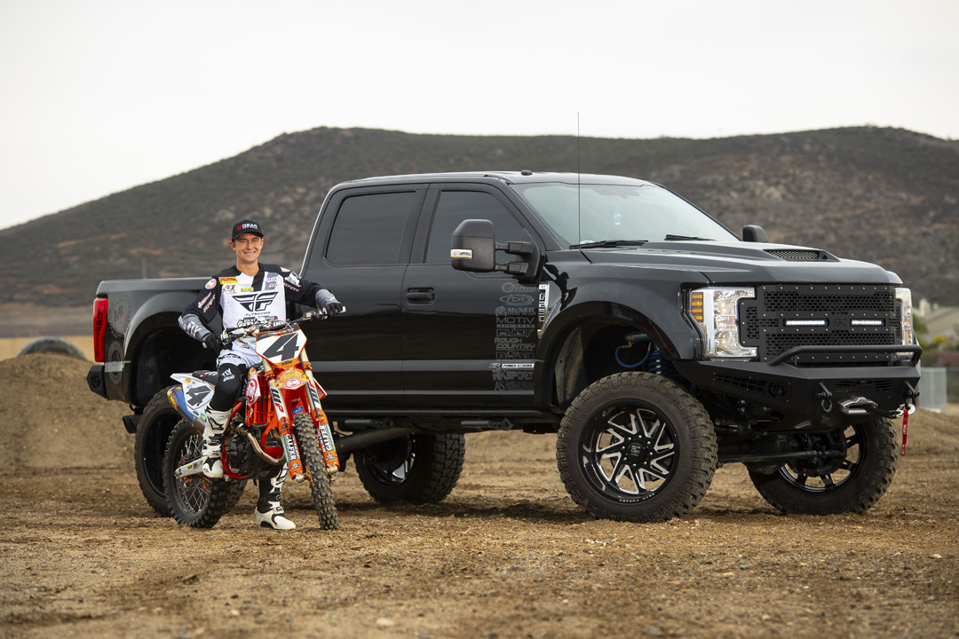 RMKTMteamDec18-Cudby-270