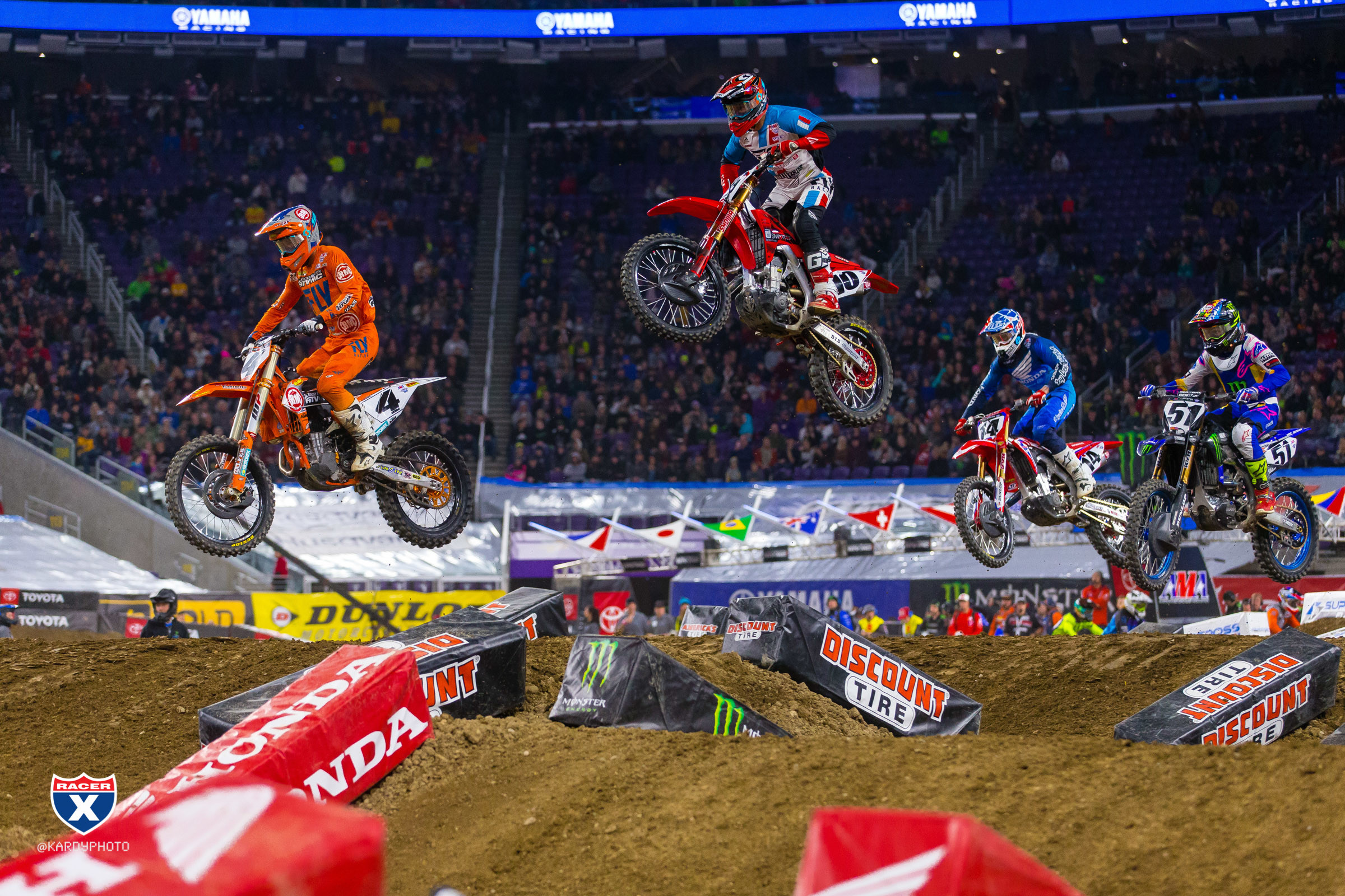 Multiple_JK_SX19_Minneapolis_1451