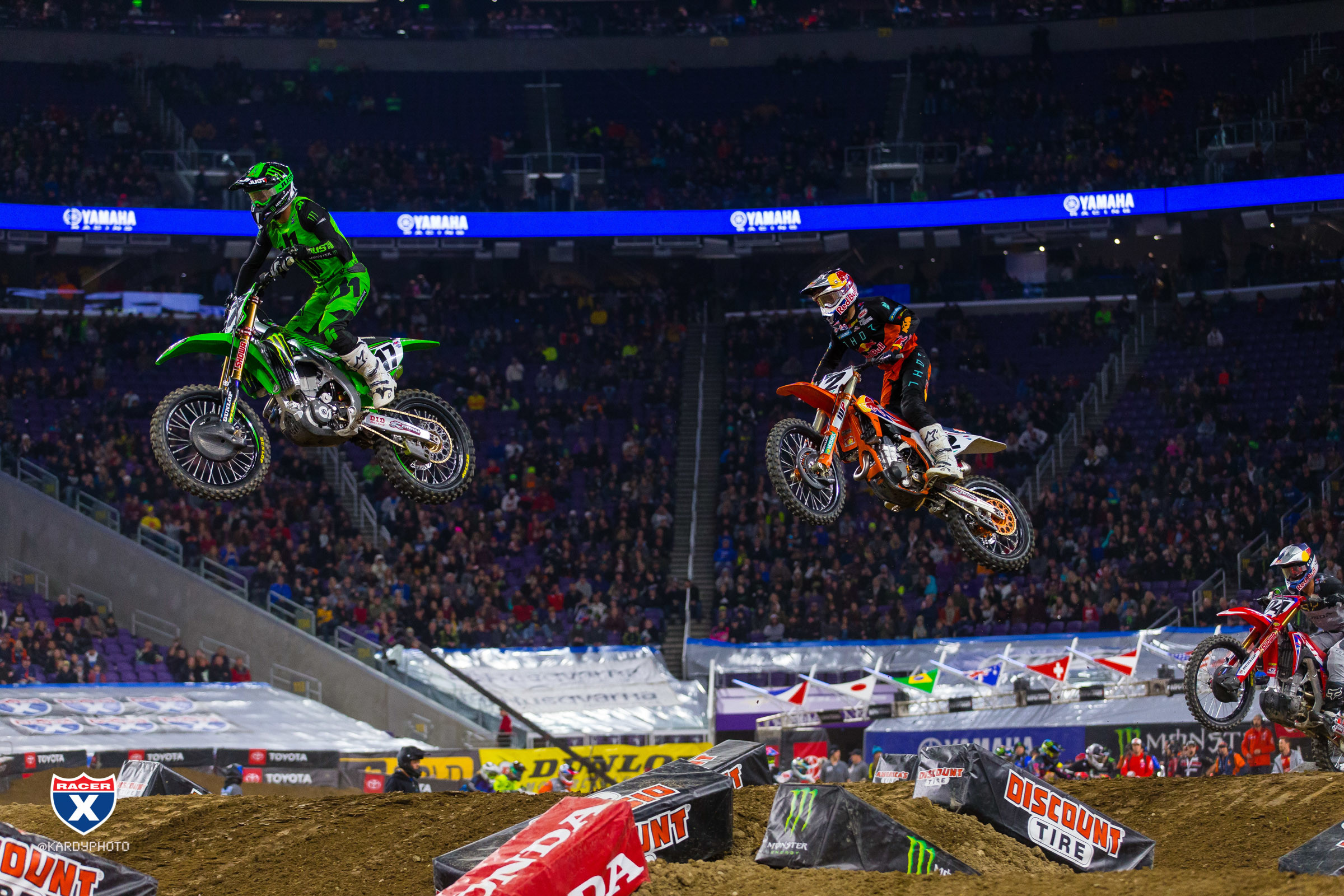 Multiple_JK_SX19_Minneapolis_1449