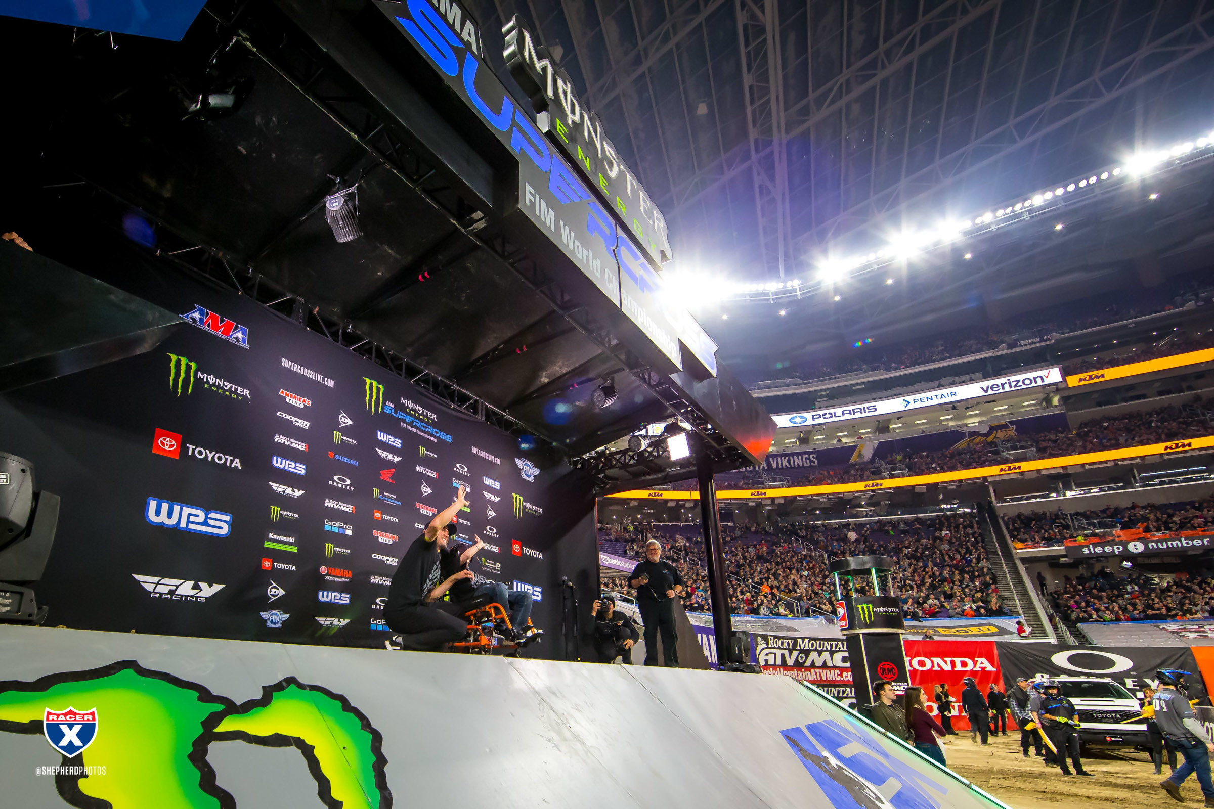 Pits_RS_SX19_Minneapolis_038