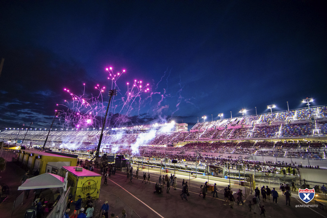 Pits_JK_SX19_Daytona_1823