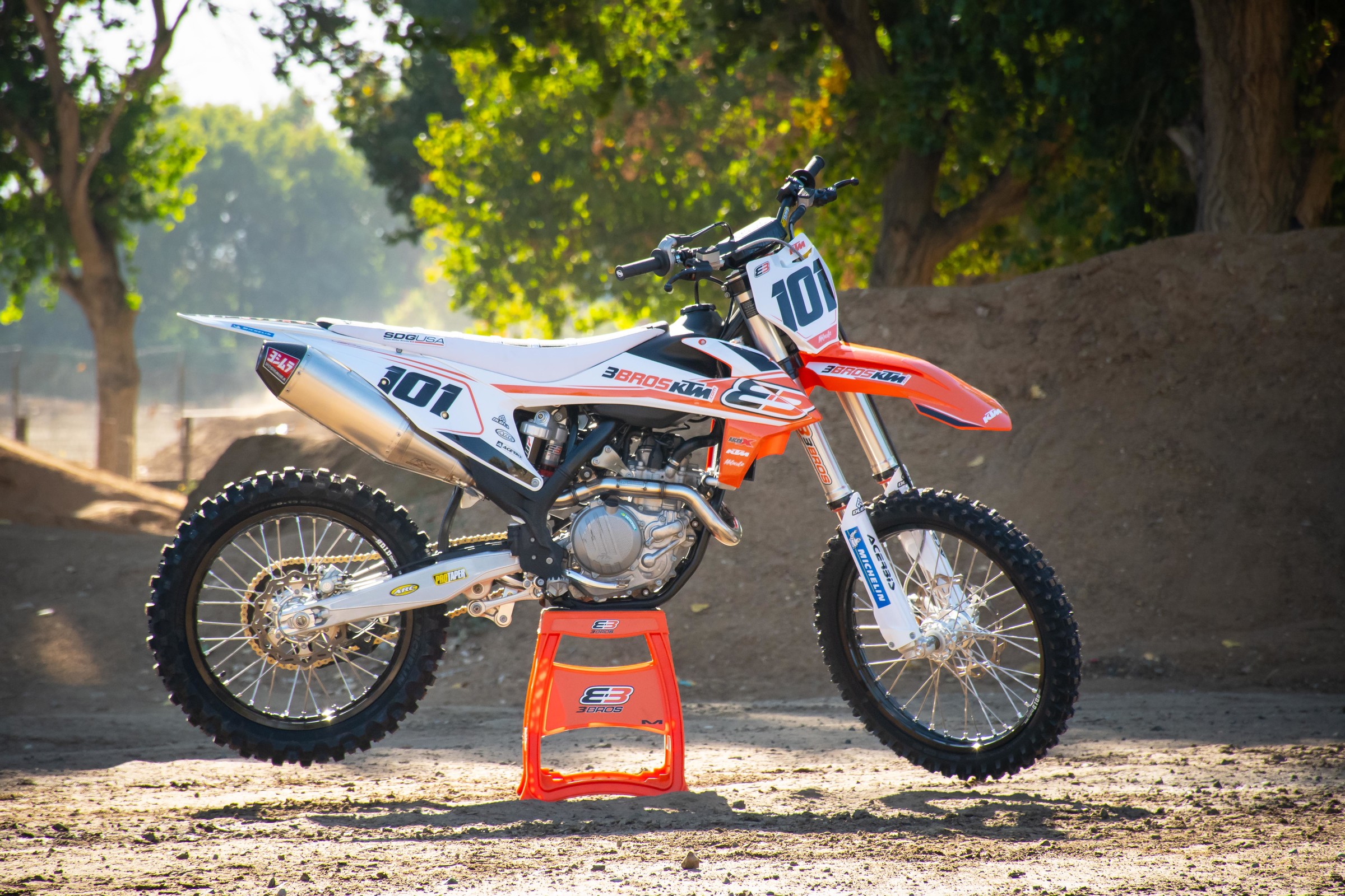 2019KTM450GarageBuild-Cudby-002
